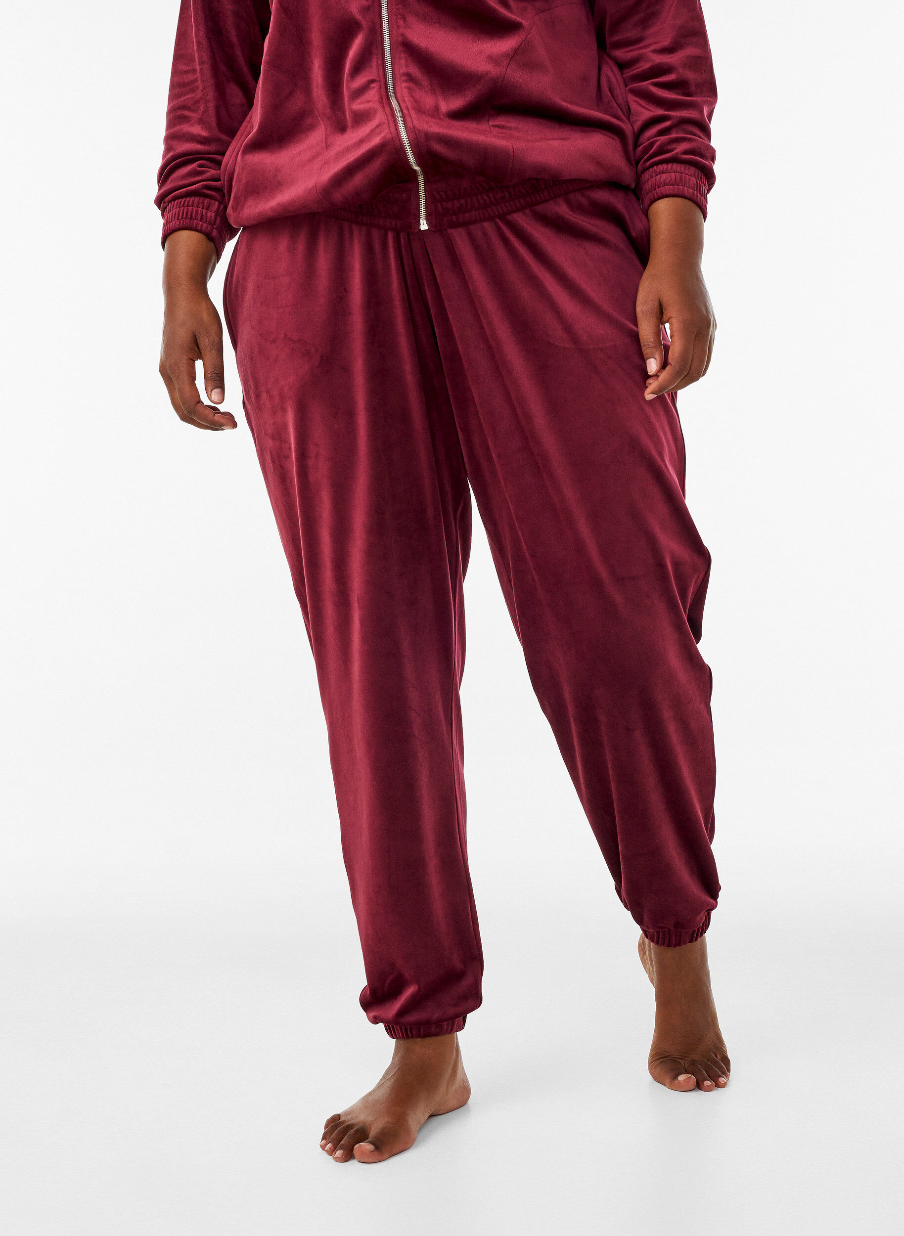 ZizziLockere Hose aus Velours, Rot, Model image number 3