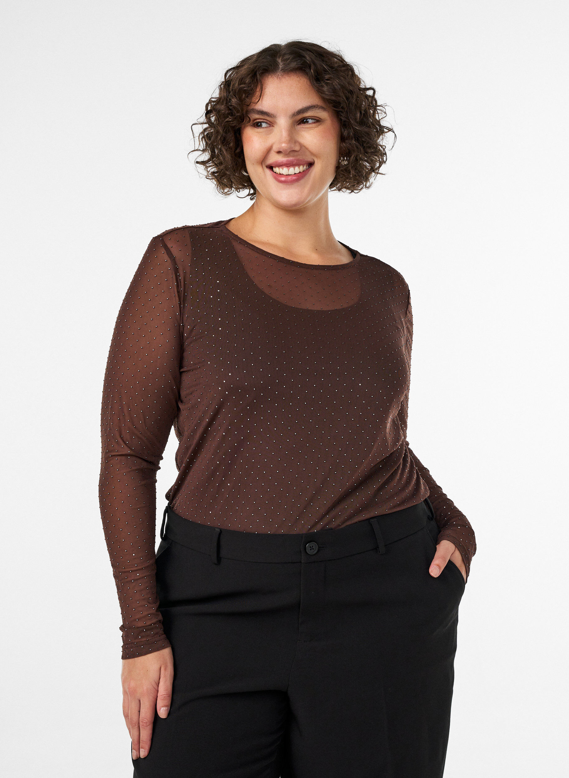 Transparente Bluse aus Mesh mit Strasssteinen, Braun, Model