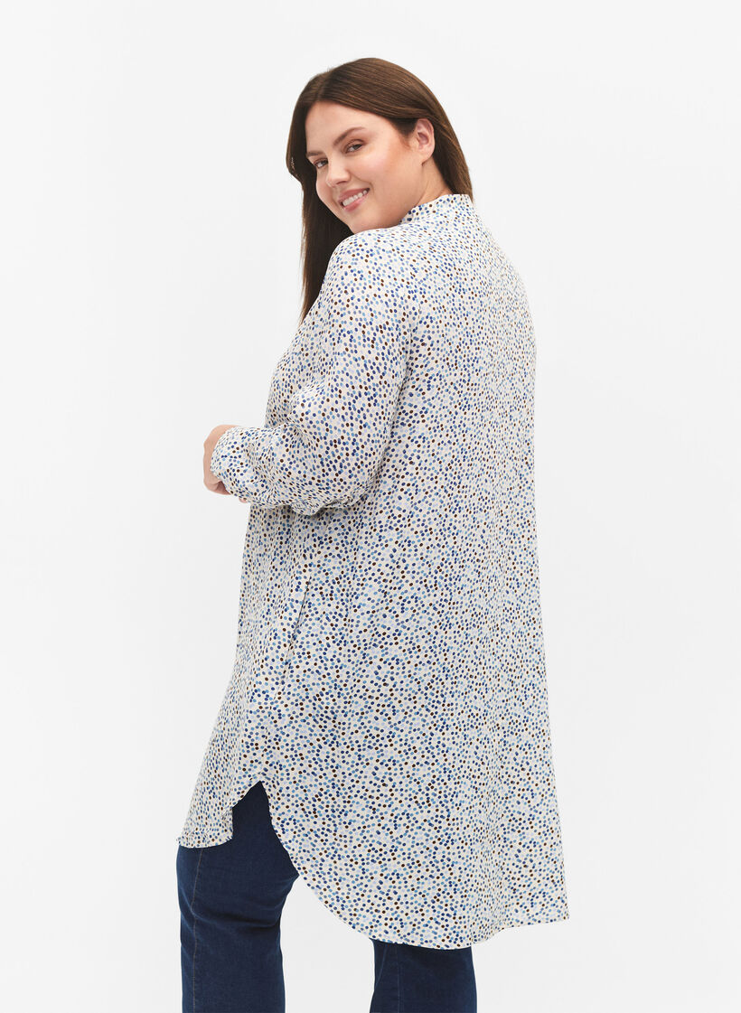 Gepunktetes Kleid aus Viskose mit Knöpfen, Blue Dot AOP, Model image number 1