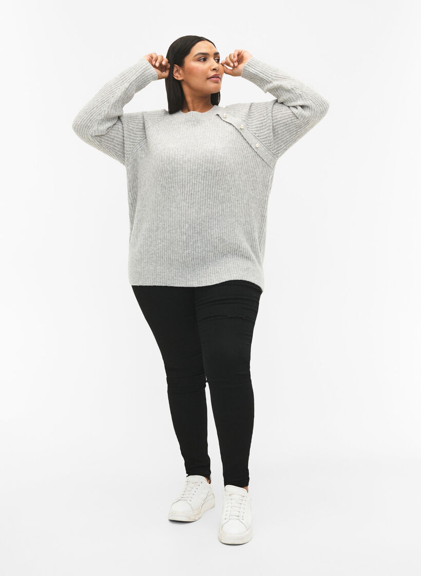 Melange-Pullover mit perlenbesetzten Knöpfen, Light Grey Melange, Model image number 2