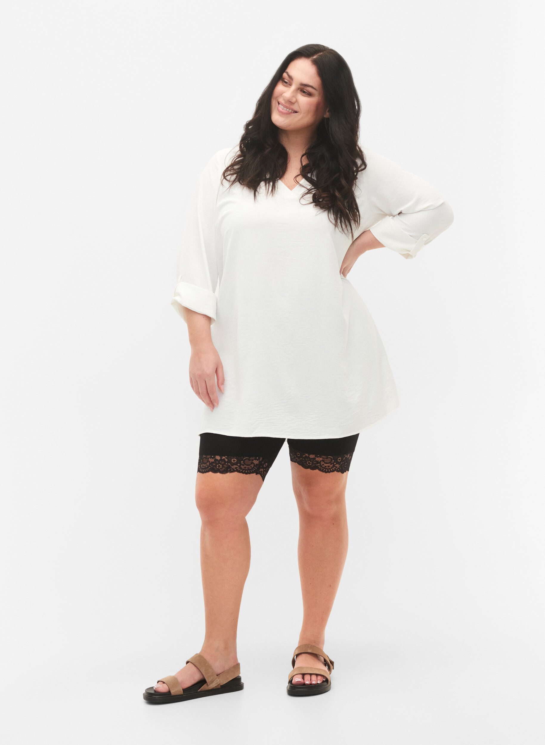 ZizziFahrradshorts mit Spitzensaum, Schwarz, Model image number 1