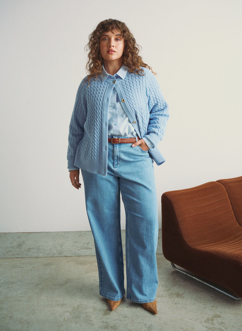 Zopfmuster-Strickjacke mit goldenen Kn&ouml;pfen, Blau, Image image number 0