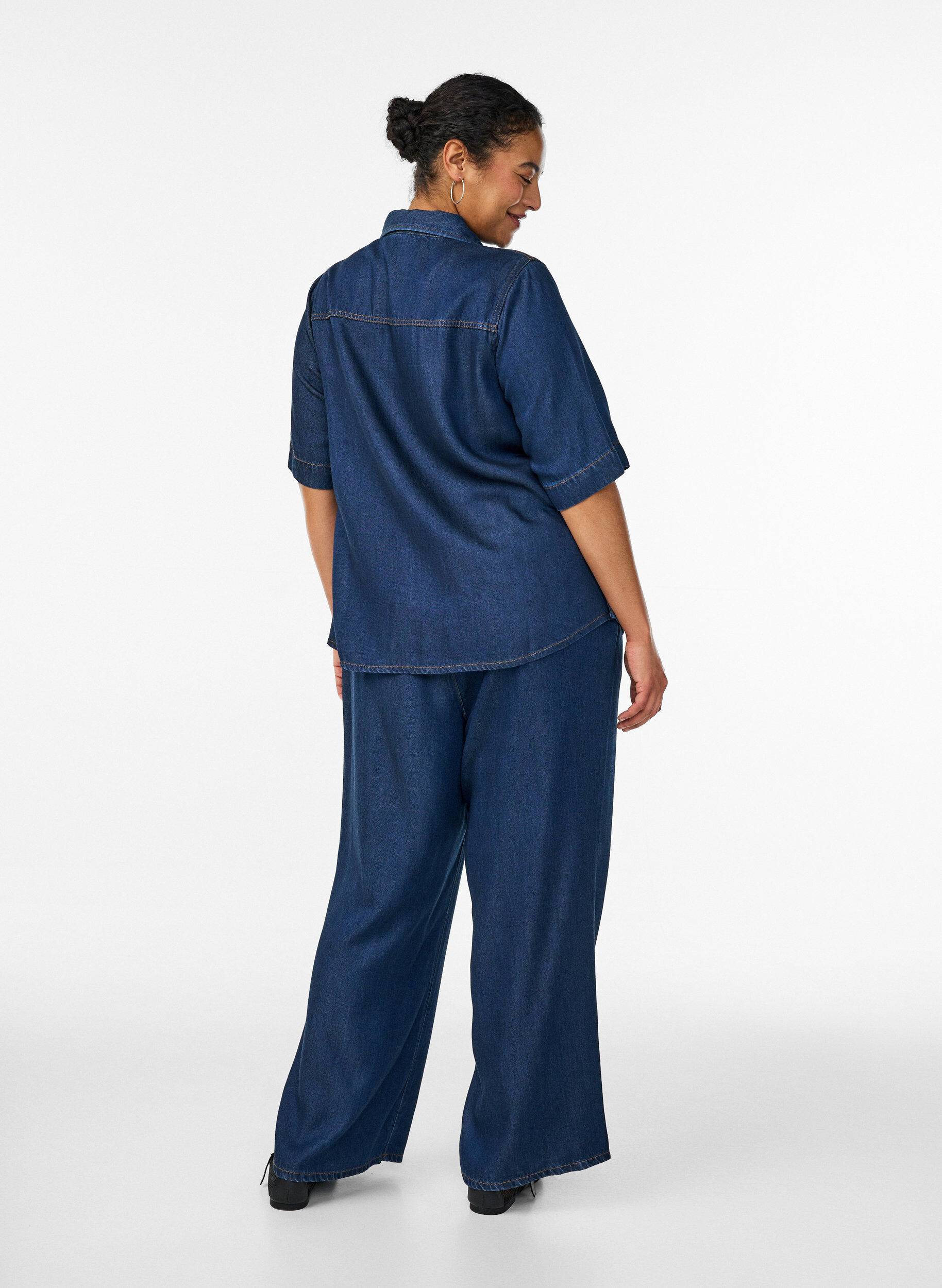 ZizziWeite Lyocellhose in Denim-Optik, Blau, Model image number 1