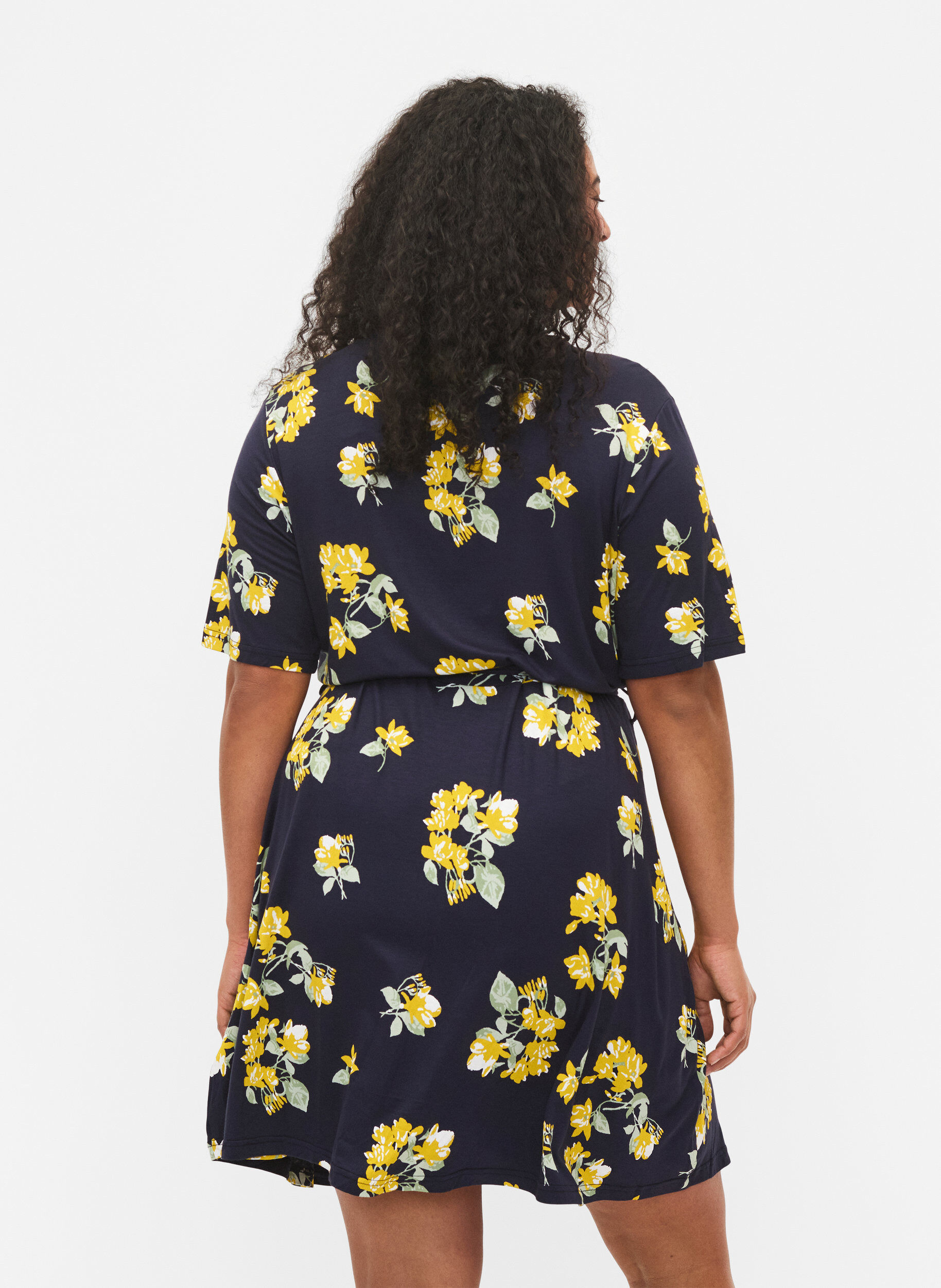 ZizziWickelkleid aus Viskose mit kurzen &Auml;rmeln, Night Sky AOP Flower, Model image number 1