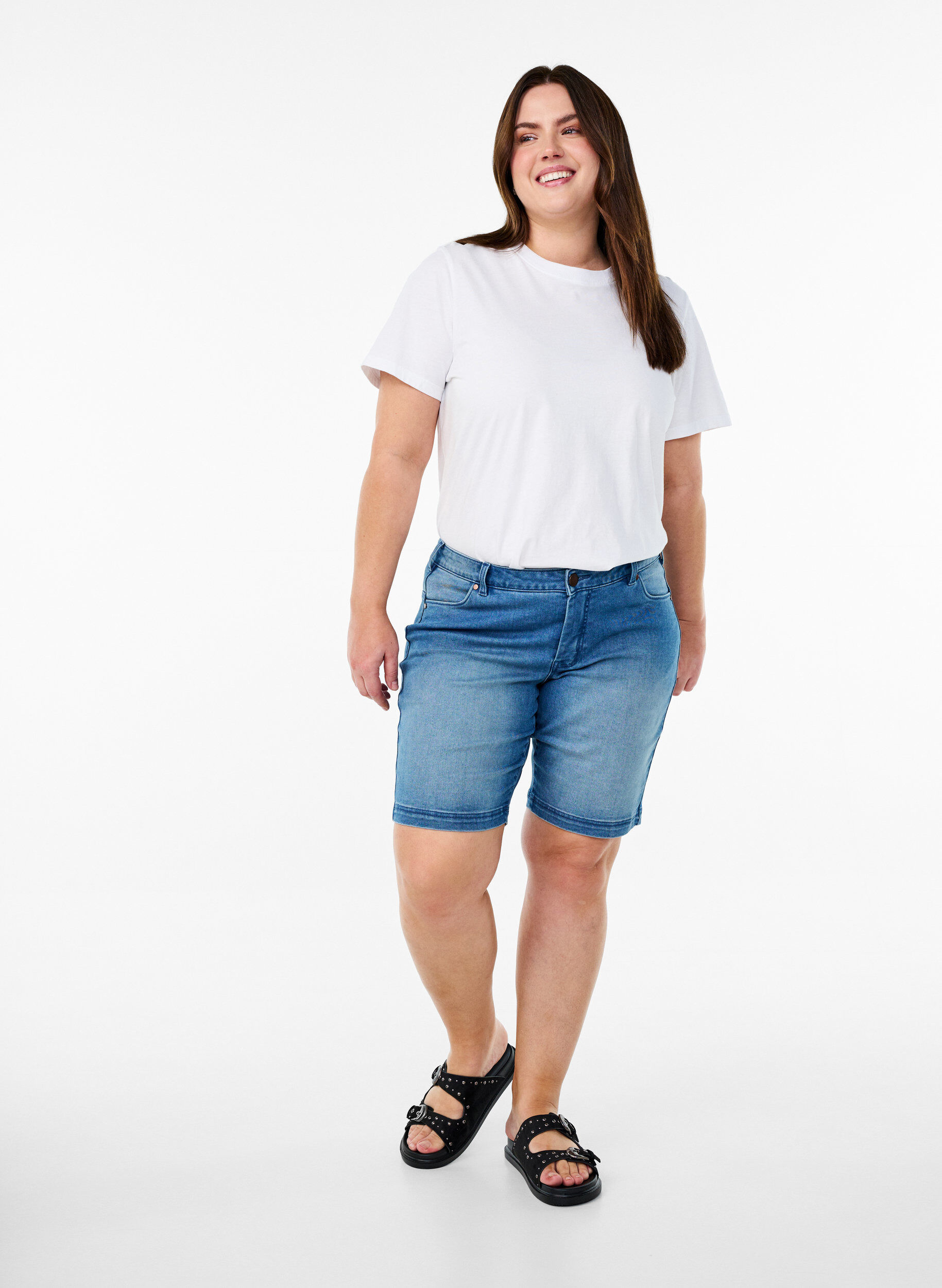 ZizziSlim Fit Emily Shorts mit normaler Taille, Blau, Model image number 1