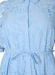 Hemdblusenkleid aus Broderie Anglaise mit Bindeg&uuml;rtel, Blau, Packshot image number 2