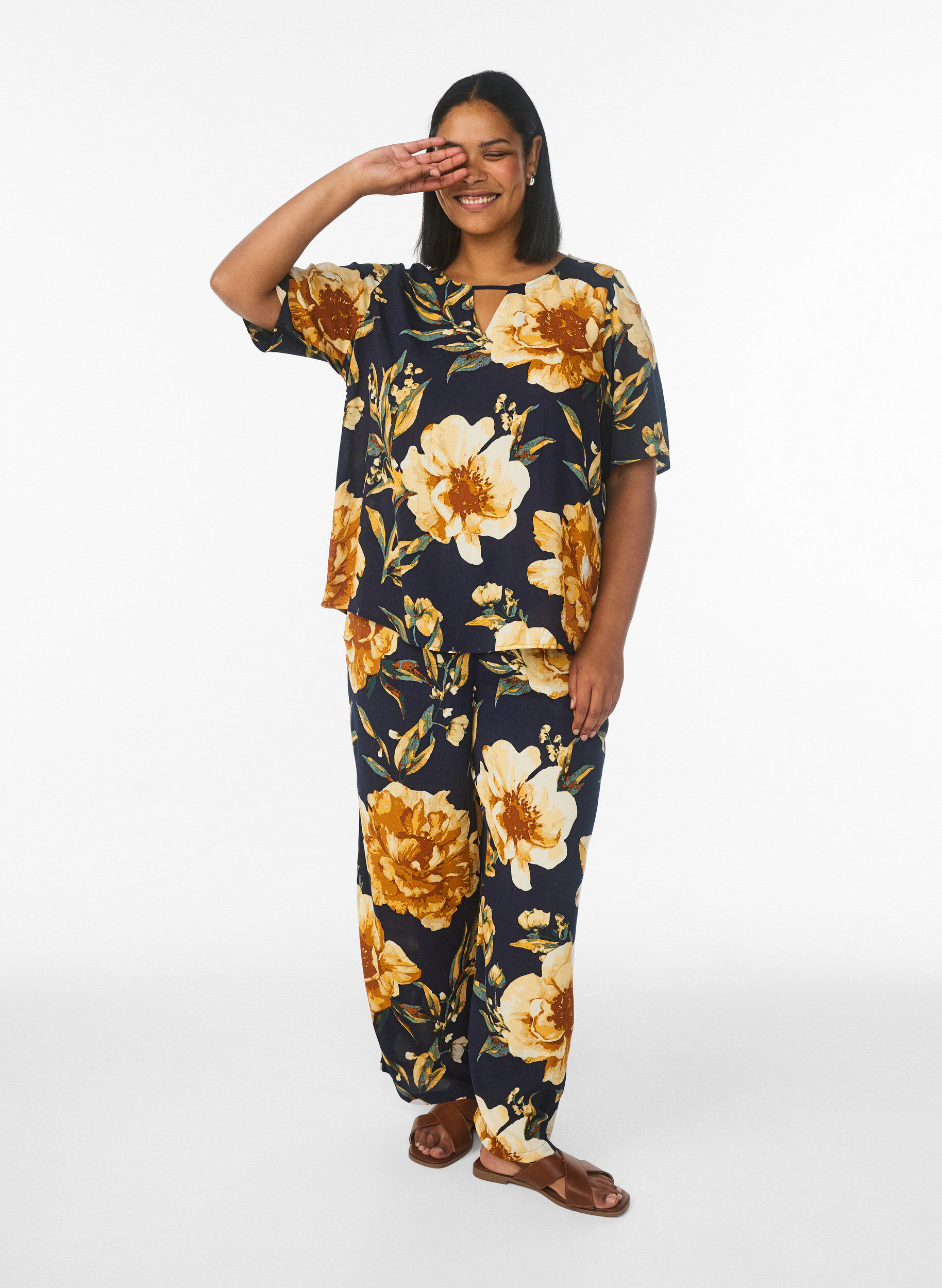 ZizziKurz&auml;rmelige Bluse aus Viskose mit Print, Blau, Model image number 1