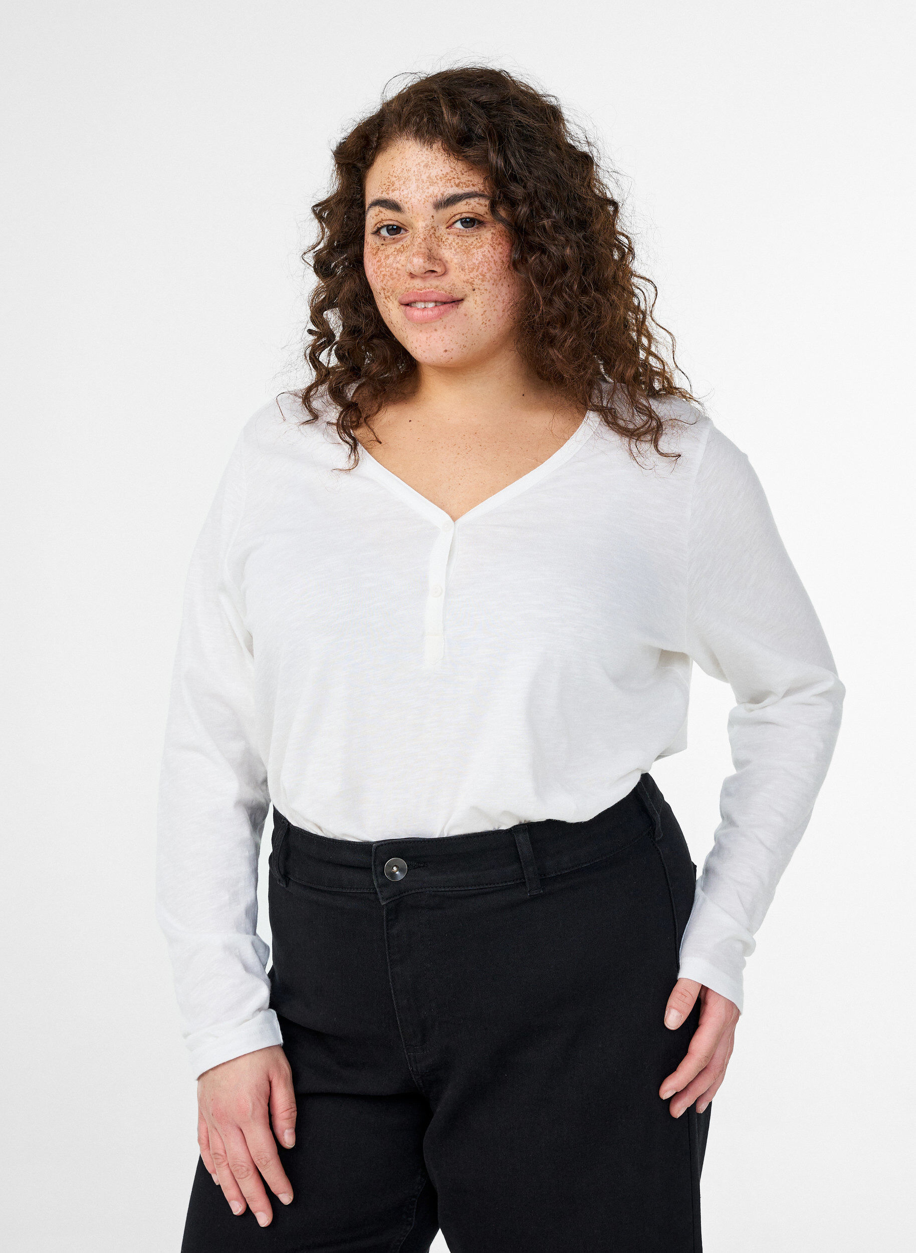 ZizziLangarmshirt mit V-Ausschnitt und Kn&ouml;pfen, Wei&szlig;, Model image number 0