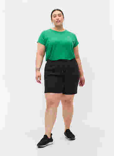 Lockere Shorts mit Ripp, Black, Model image number 3