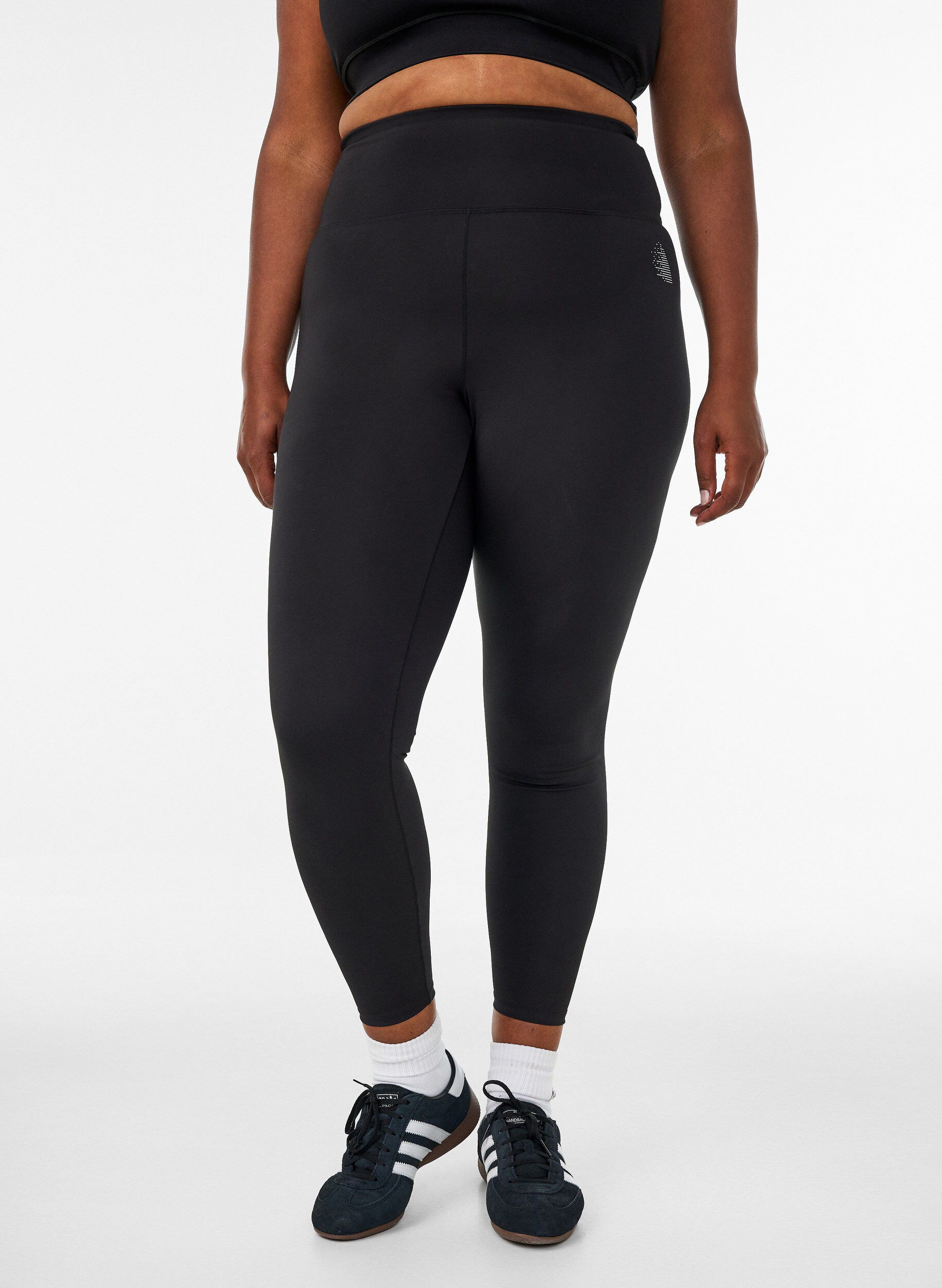 ZizziTrainingstights mit hoher Taille und Tasche im Bund, Schwarz, Model image number 2