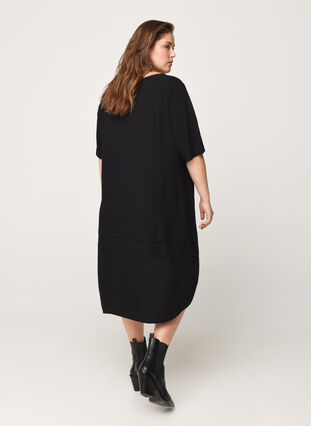 Viskose Kleid mit high-low Effekt, Black, Model image number 1
