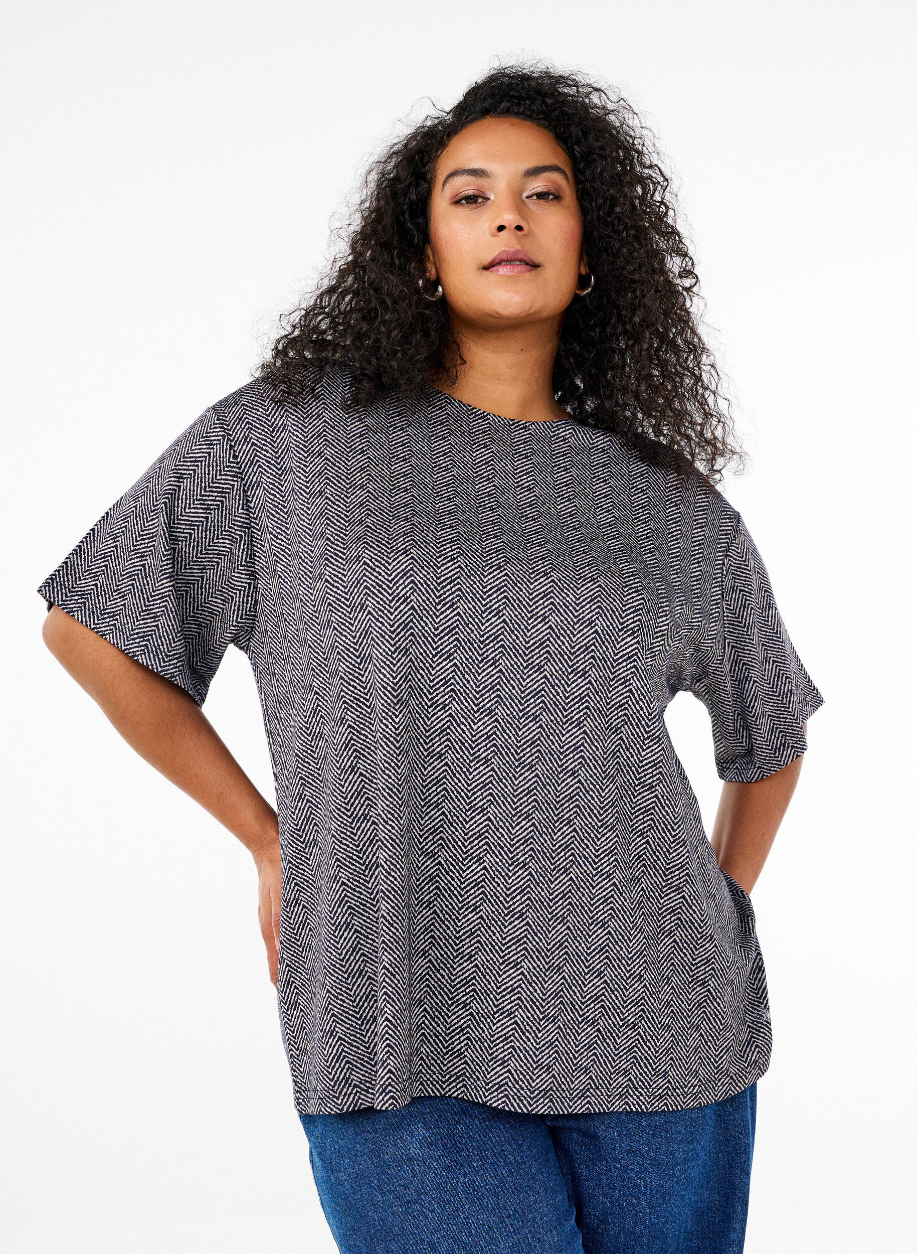 Oversize-Bluse mit Muster, Blau, Model