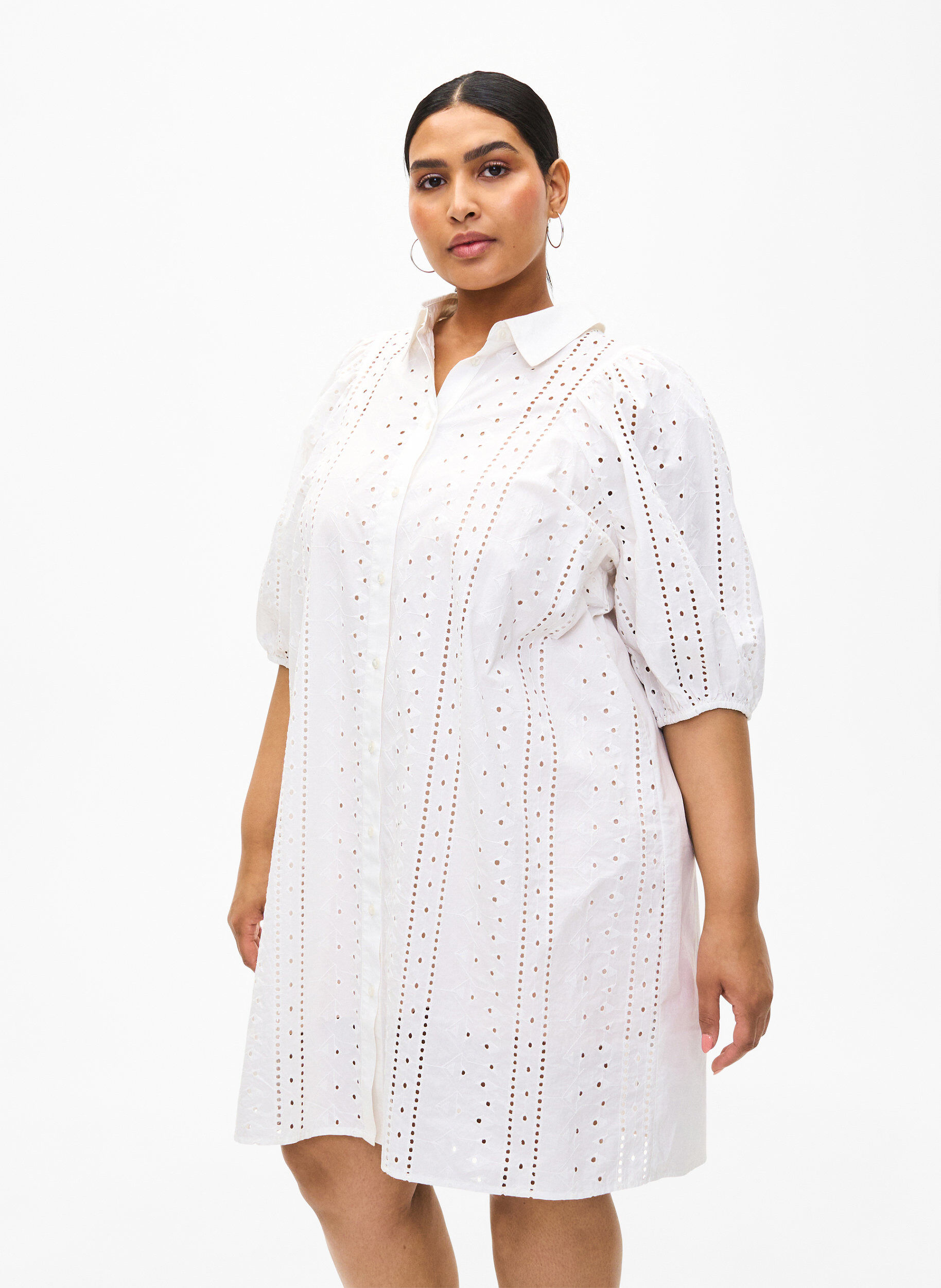 ZizziHemdkleid aus Baumwolle mit Lochstickerei, Off White, Model image number 0