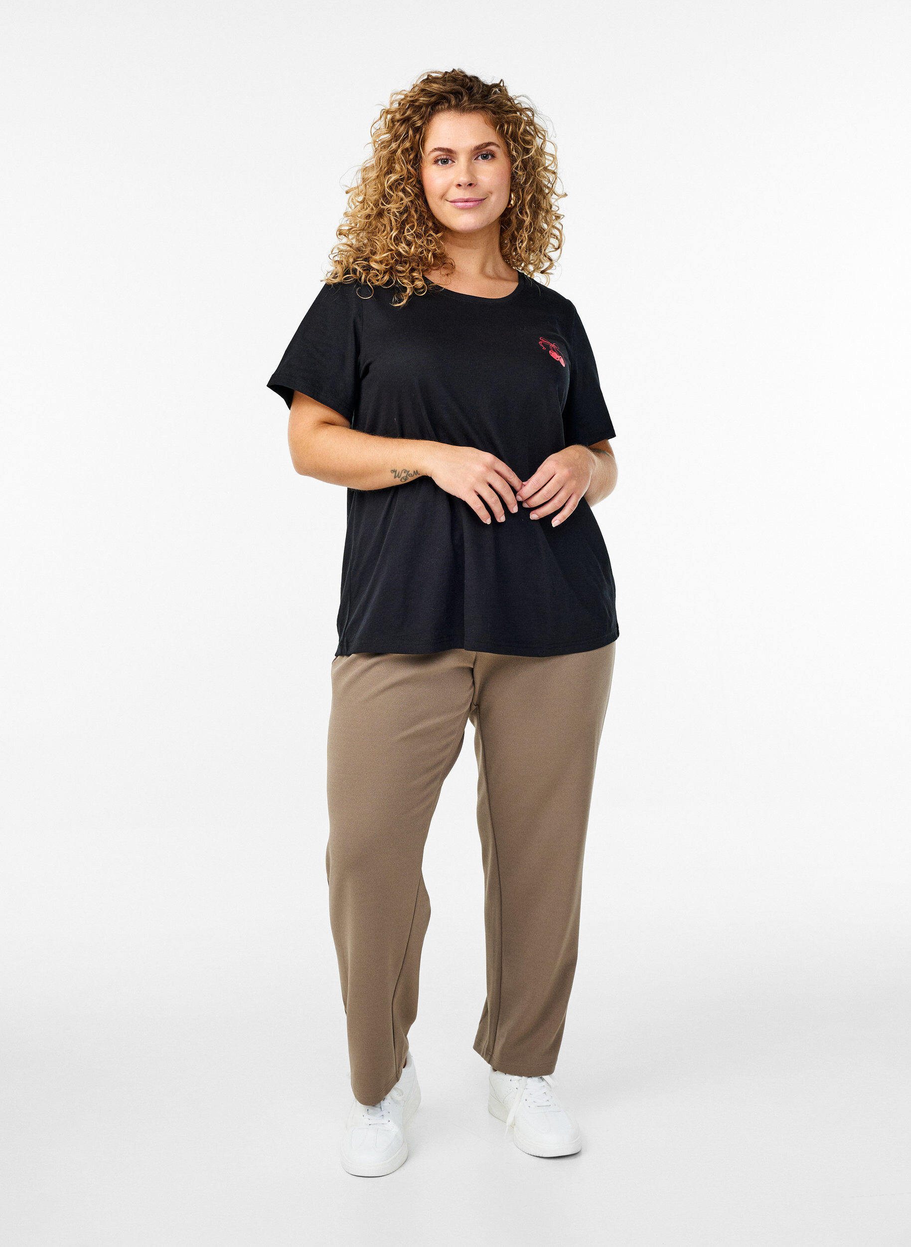 ZizziFLASH - T-Shirt mit Print, Schwarz, Model image number 1