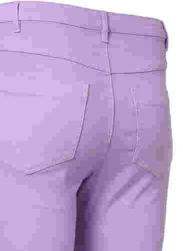 Hochtaillierte Amy Jeans mit Super Slim Passform, Lavender, Packshot image number 3