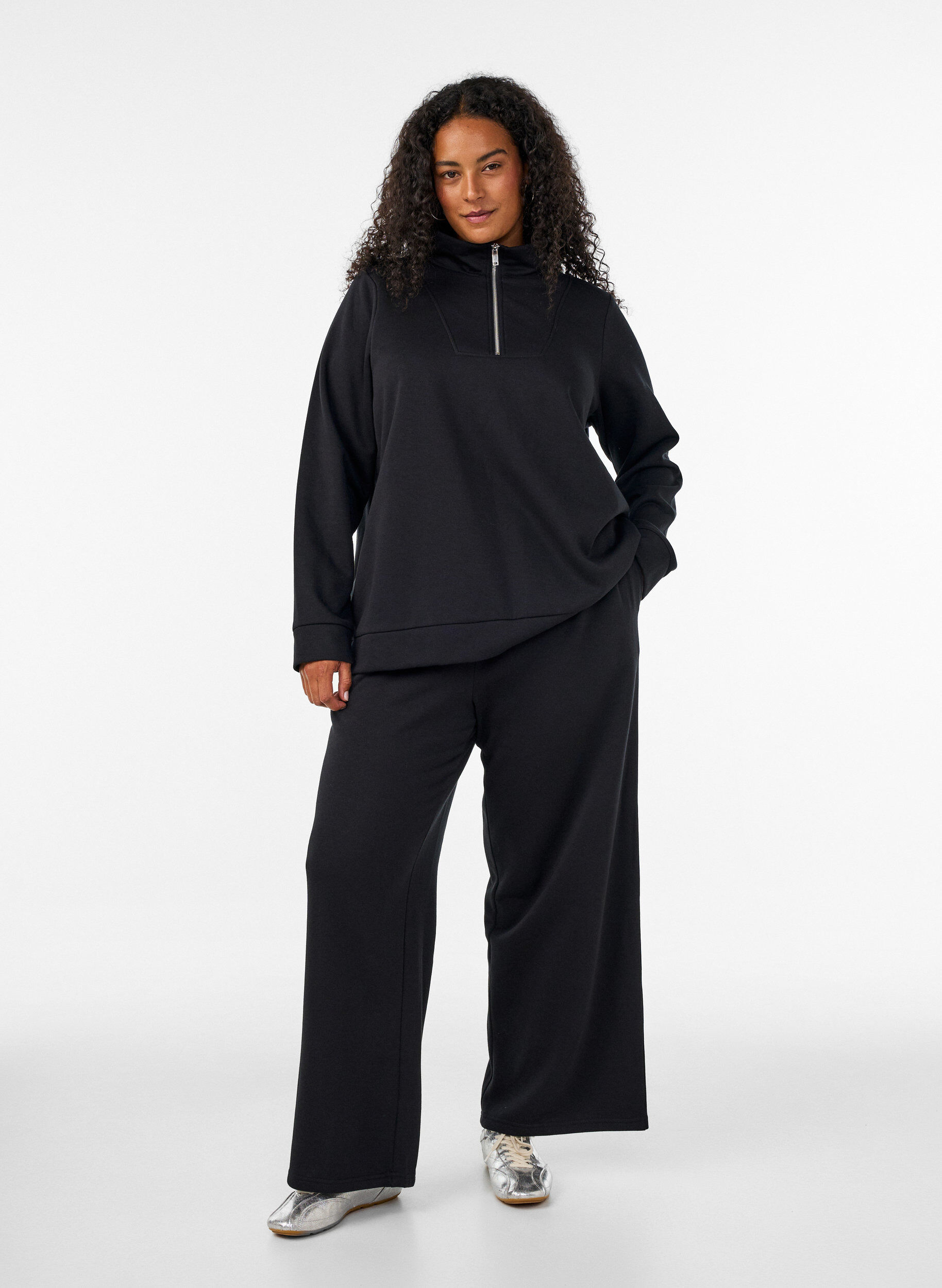 ZizziSweatshirt mit hohem Kragen und Rei&szlig;verschluss, Schwarz, Model image number 1
