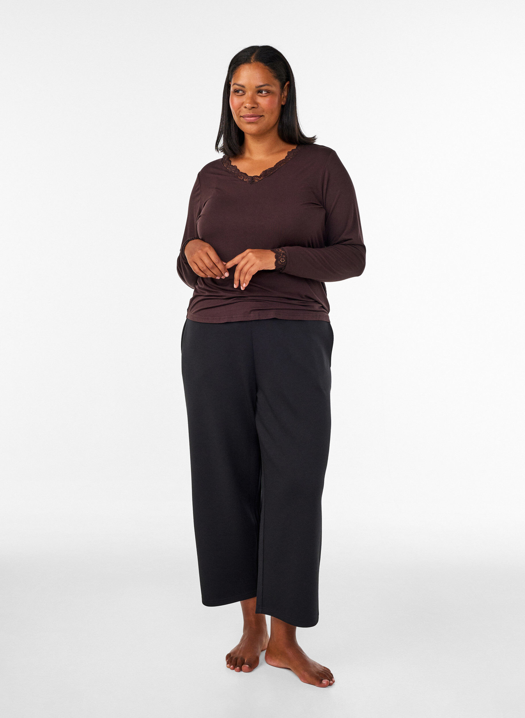 ZizziBluse aus Viskose mit Spitzen und V-Ausschnitt, Braun, Model image number 1