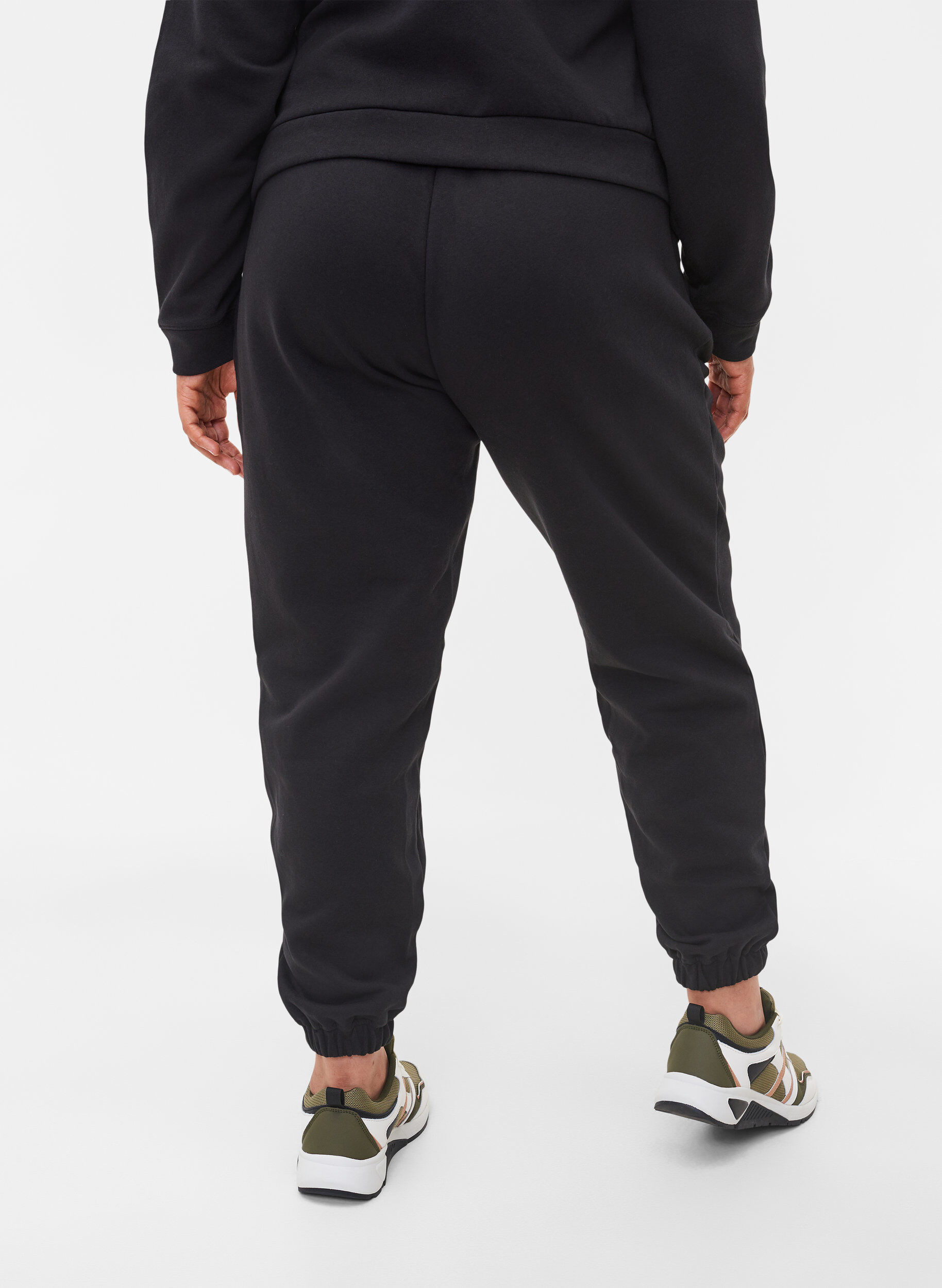 ZizziLockere Baumwollhose mit Taschen, Schwarz, Model image number 1