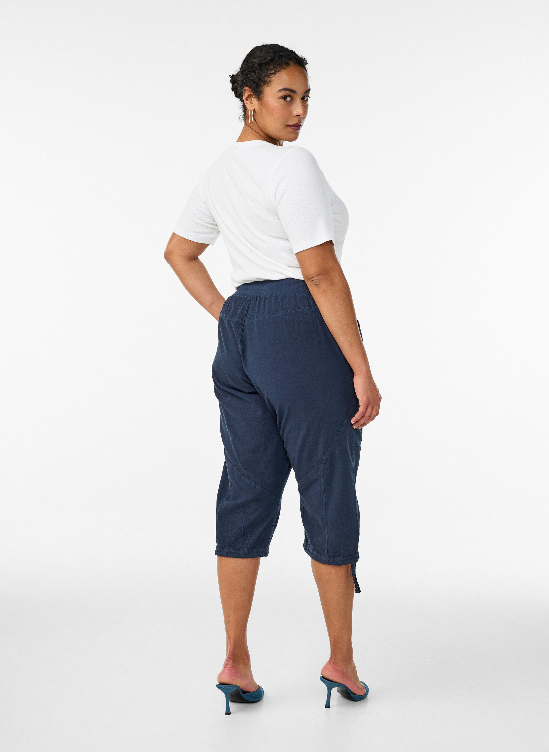 ZizziCapri-Hose aus Baumwolle, Blau, Model image number 1