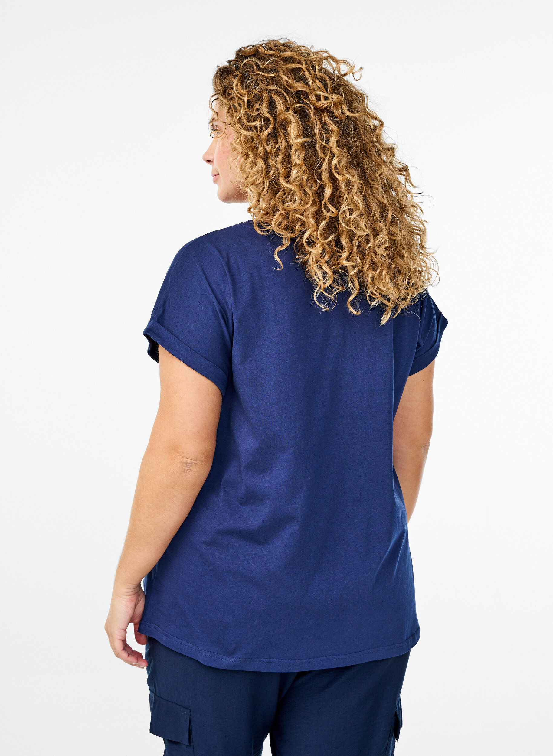 ZizziT-Shirt mit goldfarbenem Blumendruck, Naval A. Gold Rose, Model image number 1