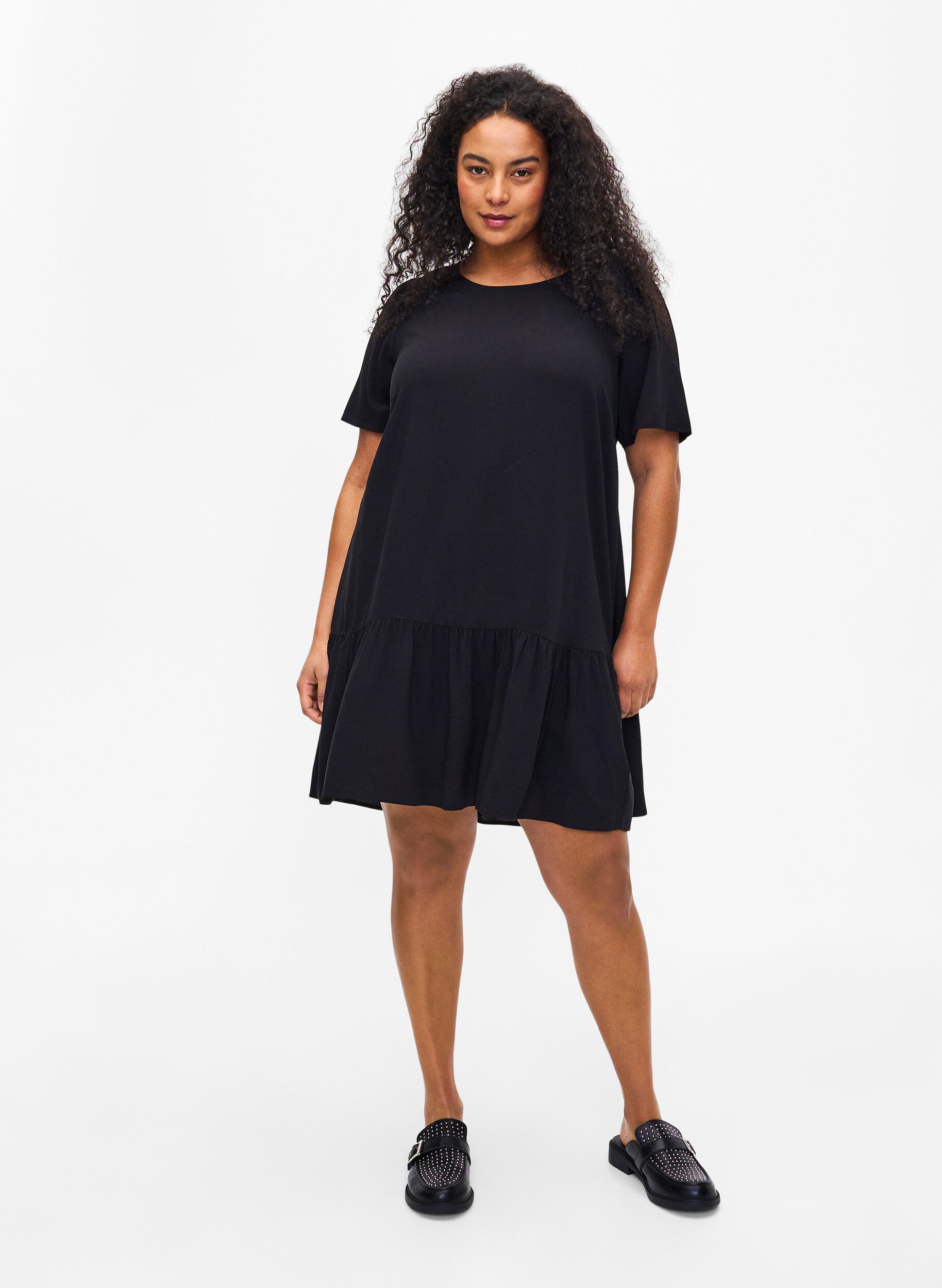 ZizziKleid aus Viskose mit Schnittlinie, Schwarz, Model image number 1