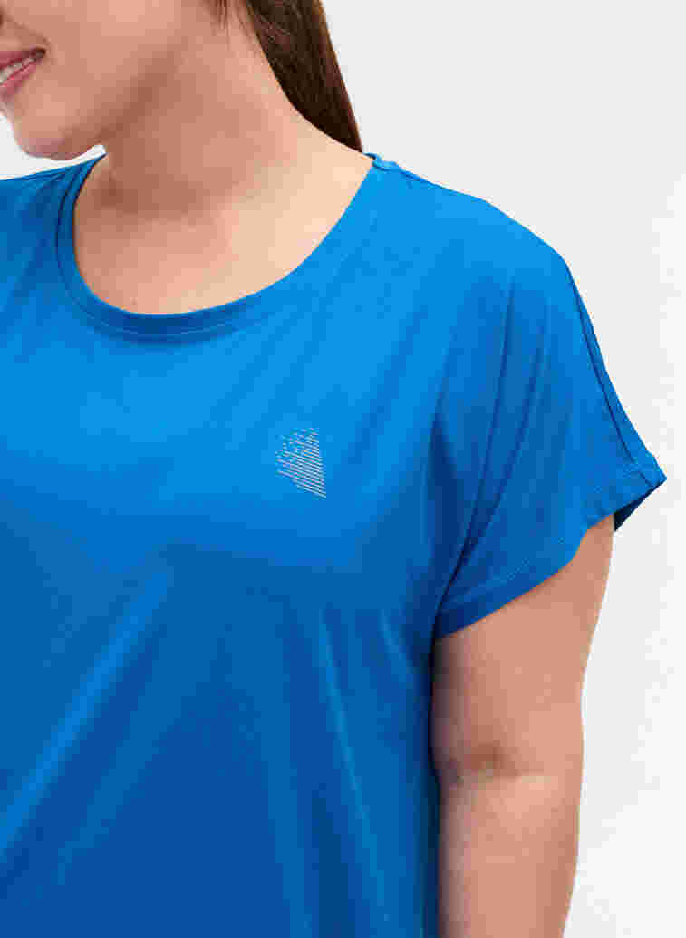 Einfarbiges Trainings-T-Shirt, Daphne Blue, Model image number 2