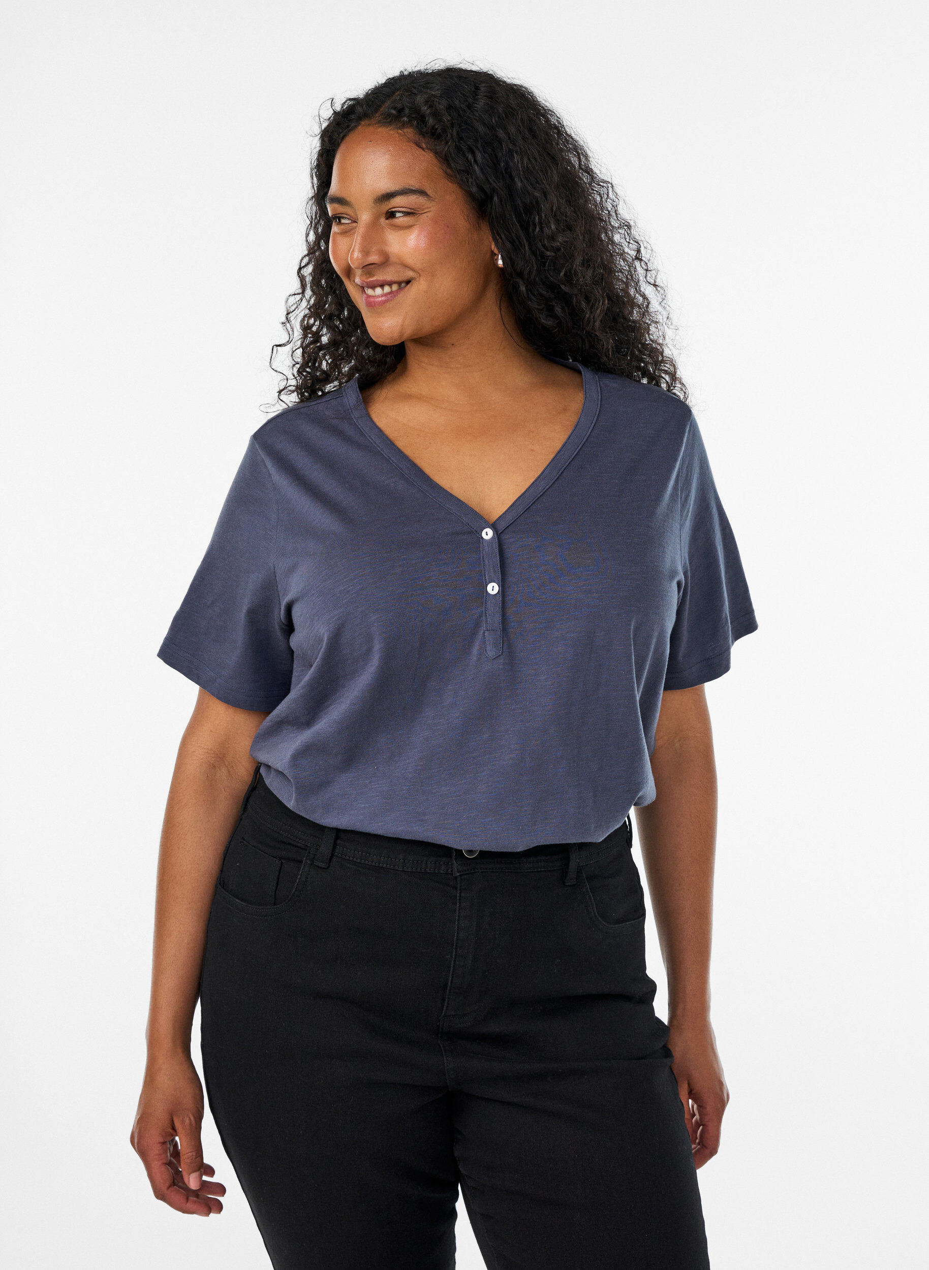 T-Shirt mit Knopfleiste, Grau, Model