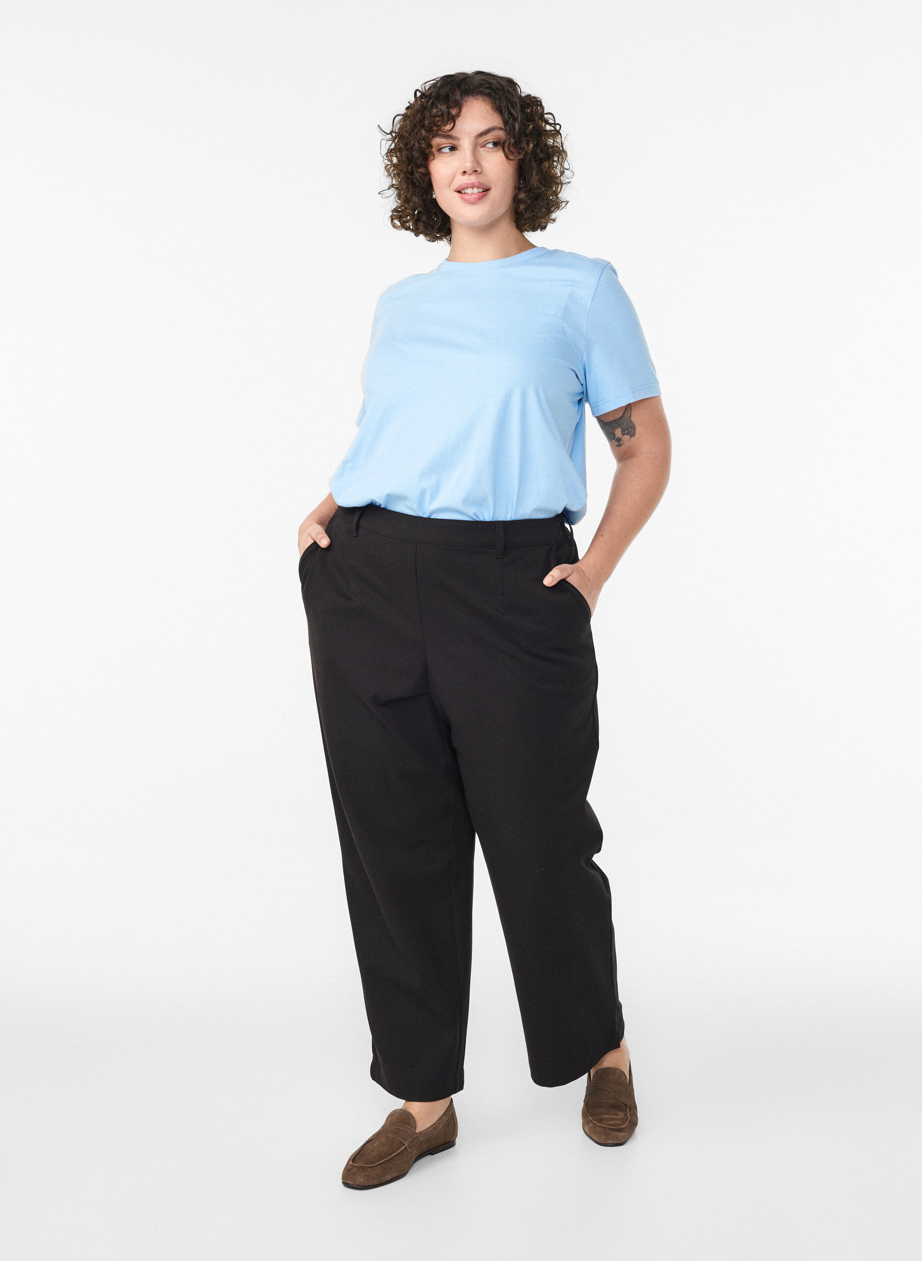 ZizziBasic-T-Shirt aus Baumwolle mit Rundhalsausschnitt, Blau, Model image number 1