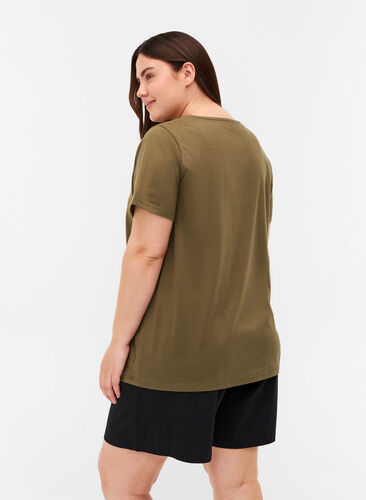 T-Shirt aus Baumwolle mit Print, Ivy Green, Model image number 1