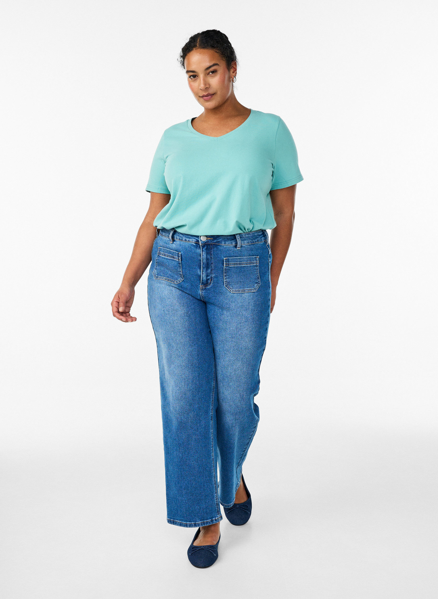 ZizziEinfarbiges Basic-T-Shirt aus Baumwolle, Gr&uuml;n, Model image number 1