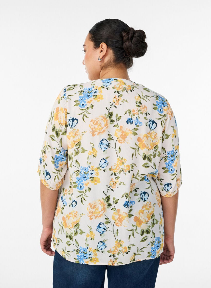Bluse aus Viskose mit Print und Knopfverschluss, Vanille, Model image number 2