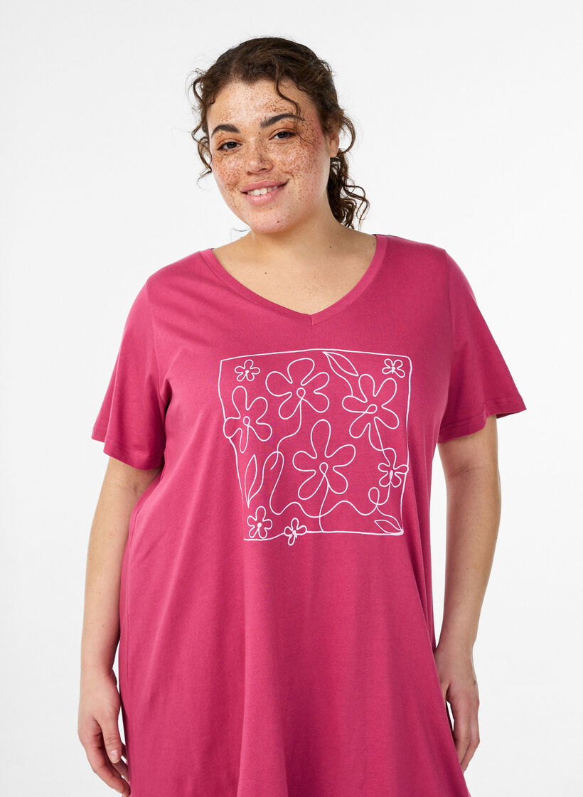 Organische Baumwoll-Nachthemd mit V-Ausschnitt, Rot, Model image number 2