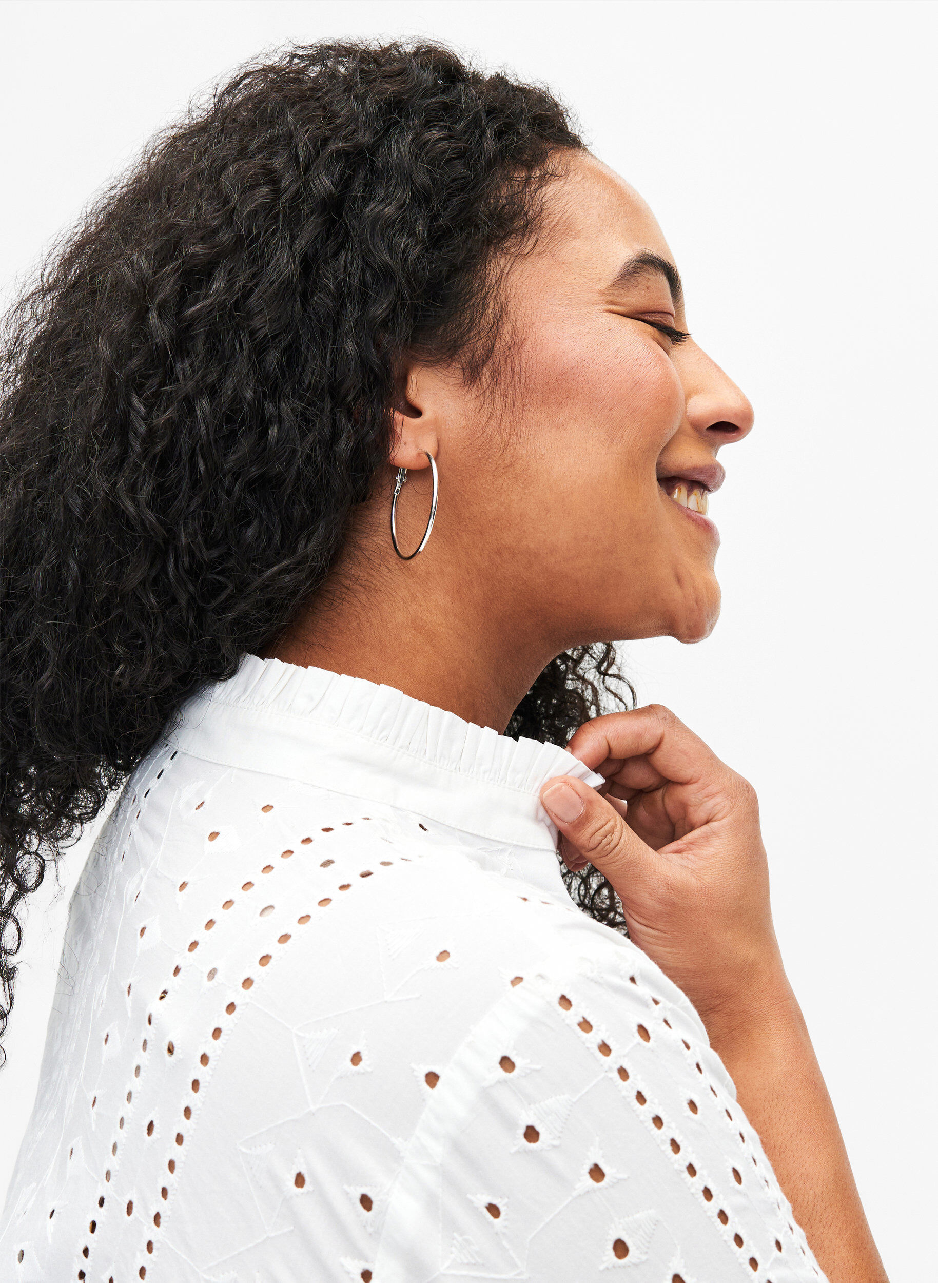 ZizziBaumwollshirt mit Lochmuster, Bright White, Model image number 2