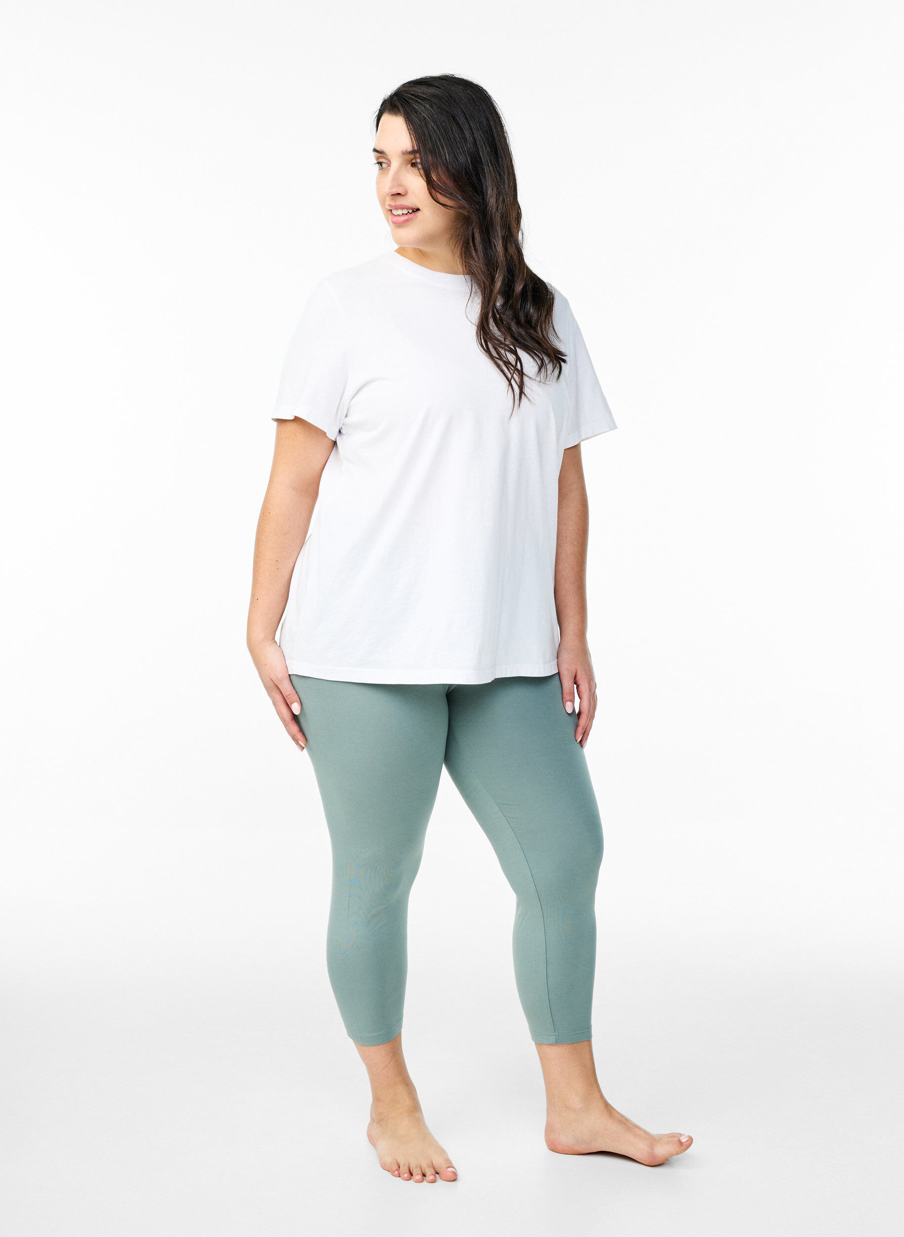 ZizziBasic 3/4-Leggings aus Viskose, Gr&uuml;n, Model image number 1