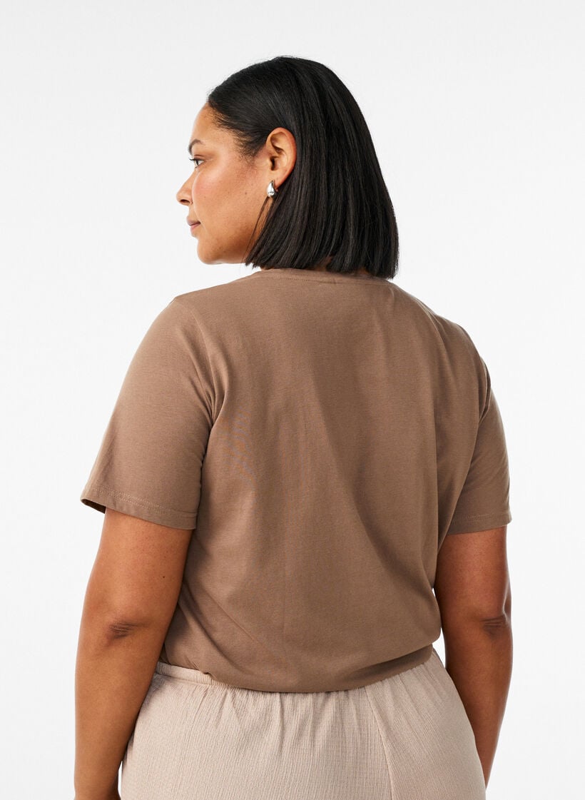 T-Shirt mit Print, Braun, Model image number 2