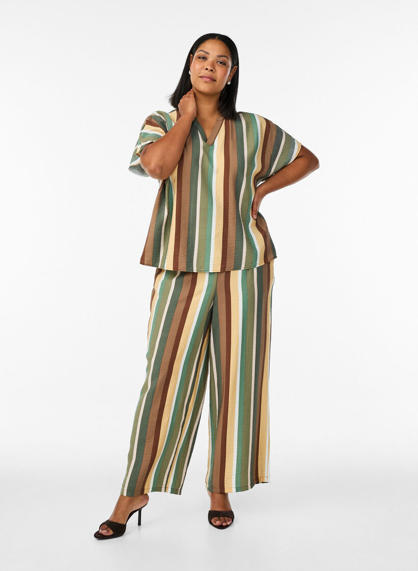 Lockere Hose aus Viskose mit Streifen, Braun, Model image number 0