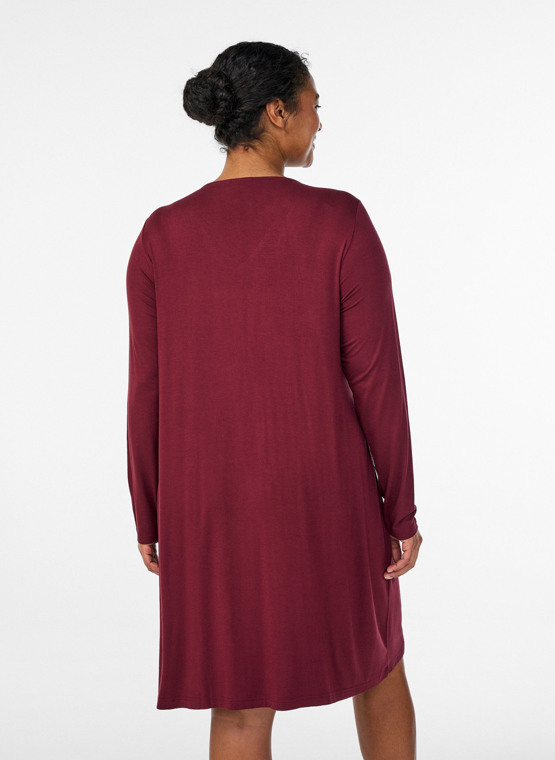 ZizziLang&auml;rmliges Nachthemd mit Spitzeneinsatz und V-Ausschnitt, Rot, Model image number 2