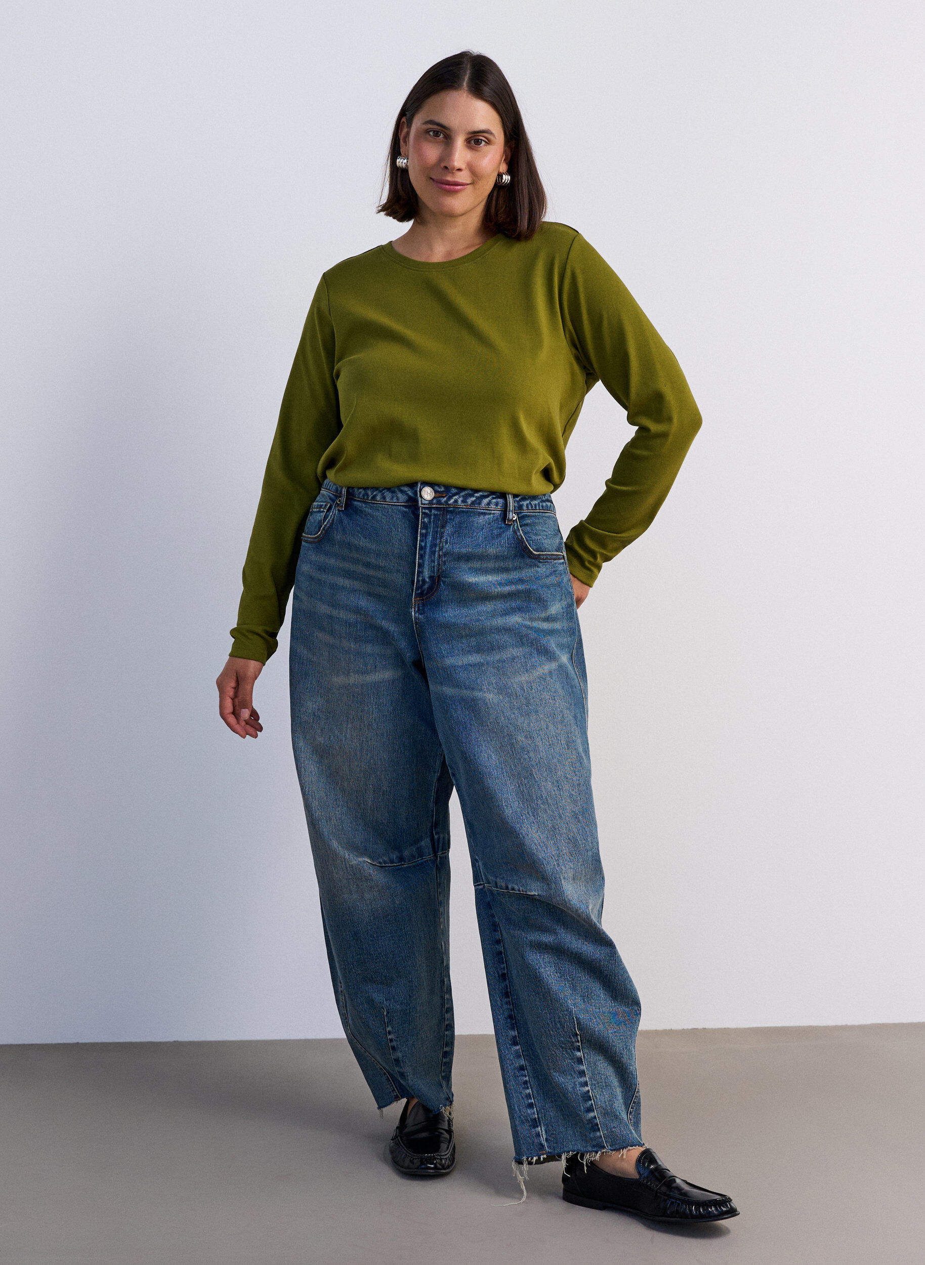 ZizziLangarm-Basic-T-Shirt mit Rundhalsausschnitt, Gr&uuml;n, Model image number 1