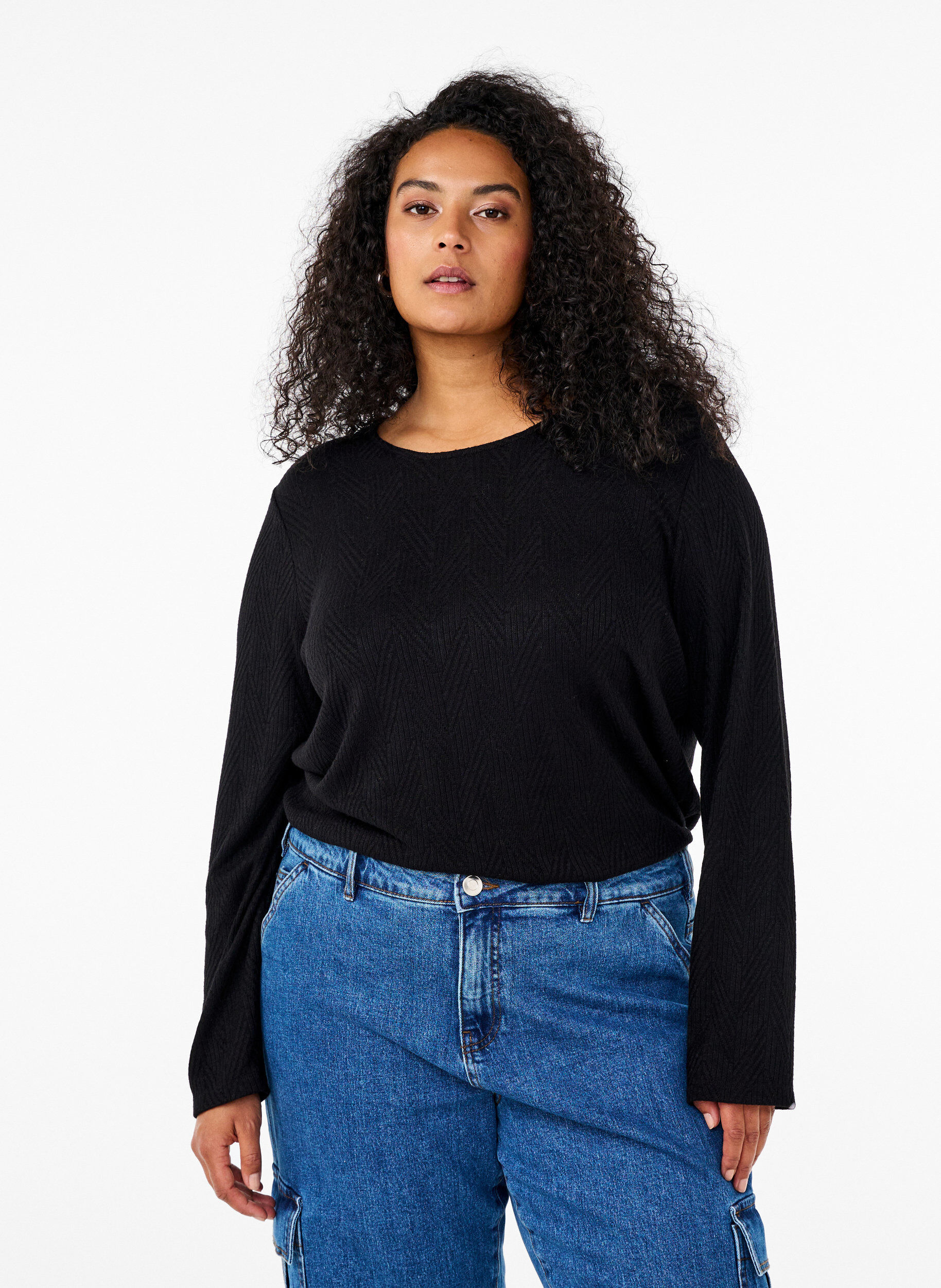 ZizziGemusterte Bluse mit langen &Auml;rmeln, Schwarz, Model image number 0