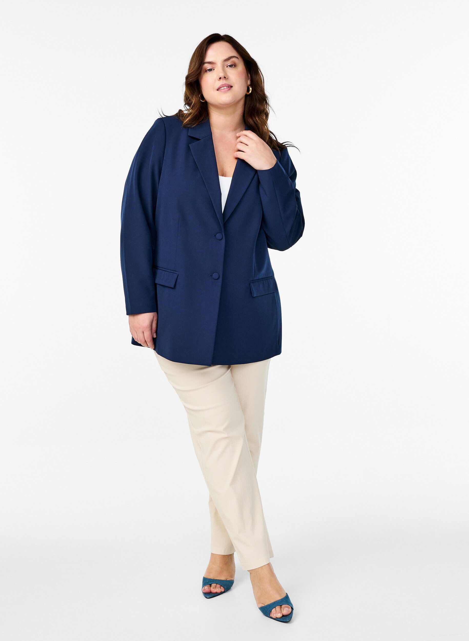 ZizziKlassischer Blazer mit Knopfverschluss, Blau, Model image number 1