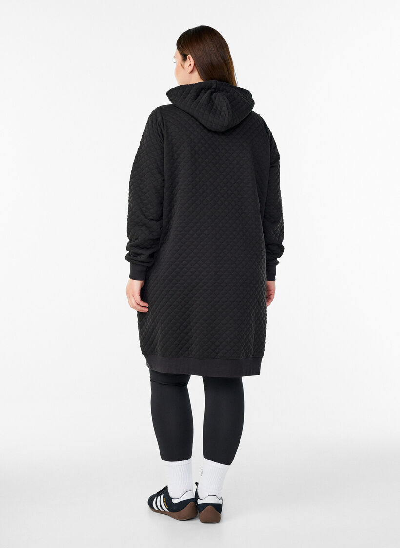 Lange gesteppte Sportstrickjacke mit Rei&szlig;verschluss, Schwarz, Model image number 2