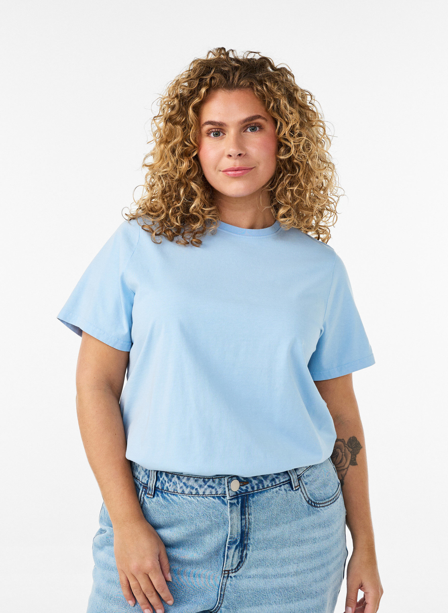 ZizziGrafik-T-Shirt aus Bio-Baumwolle, Blau, Model image number 2