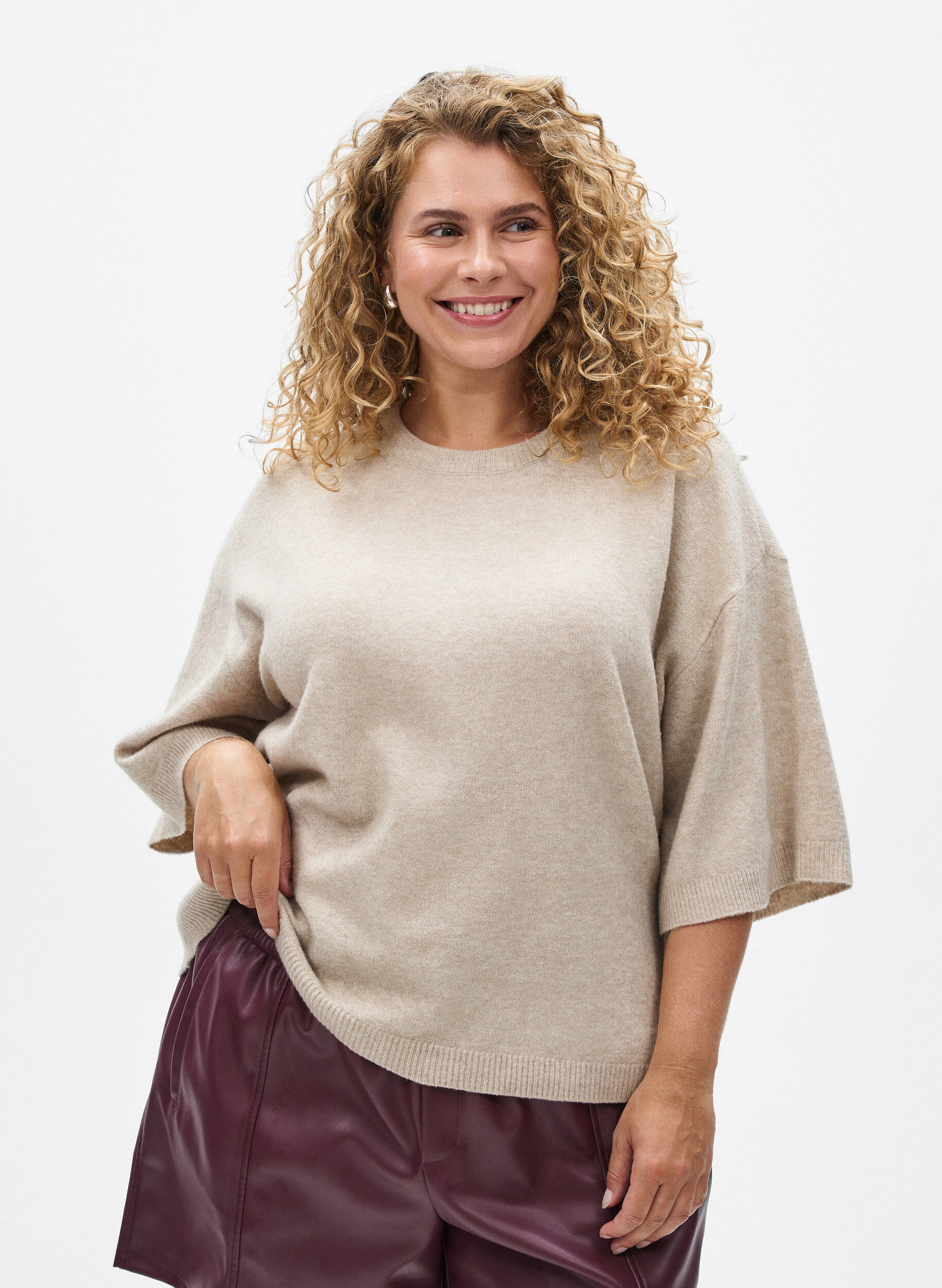 ZizziLocker sitzende Strickshirt mit kurzen &Auml;rmeln, Beige, Model image number 0