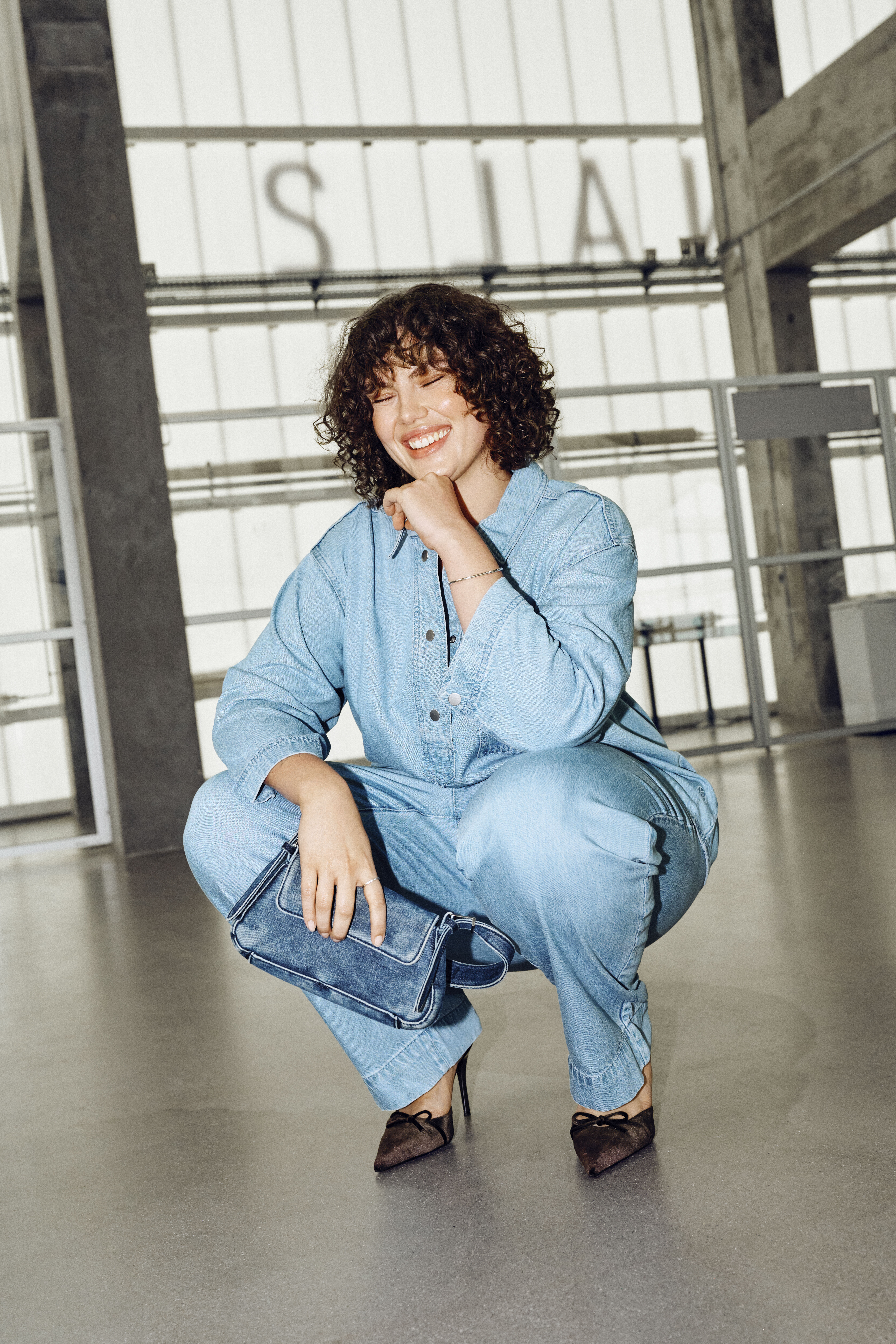 ZizziHellblaues Jeansset, , Model