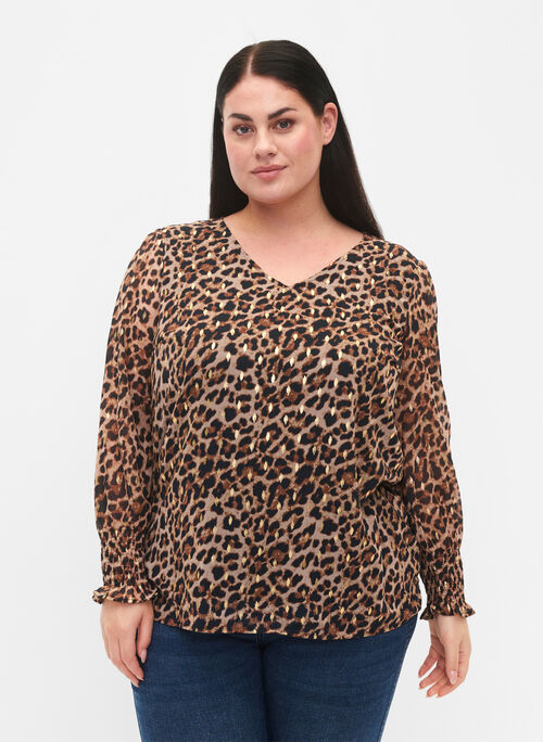 Leo-Bluse mit langen Ärmeln und V-Ausschnitt, Leopard AOP, Model