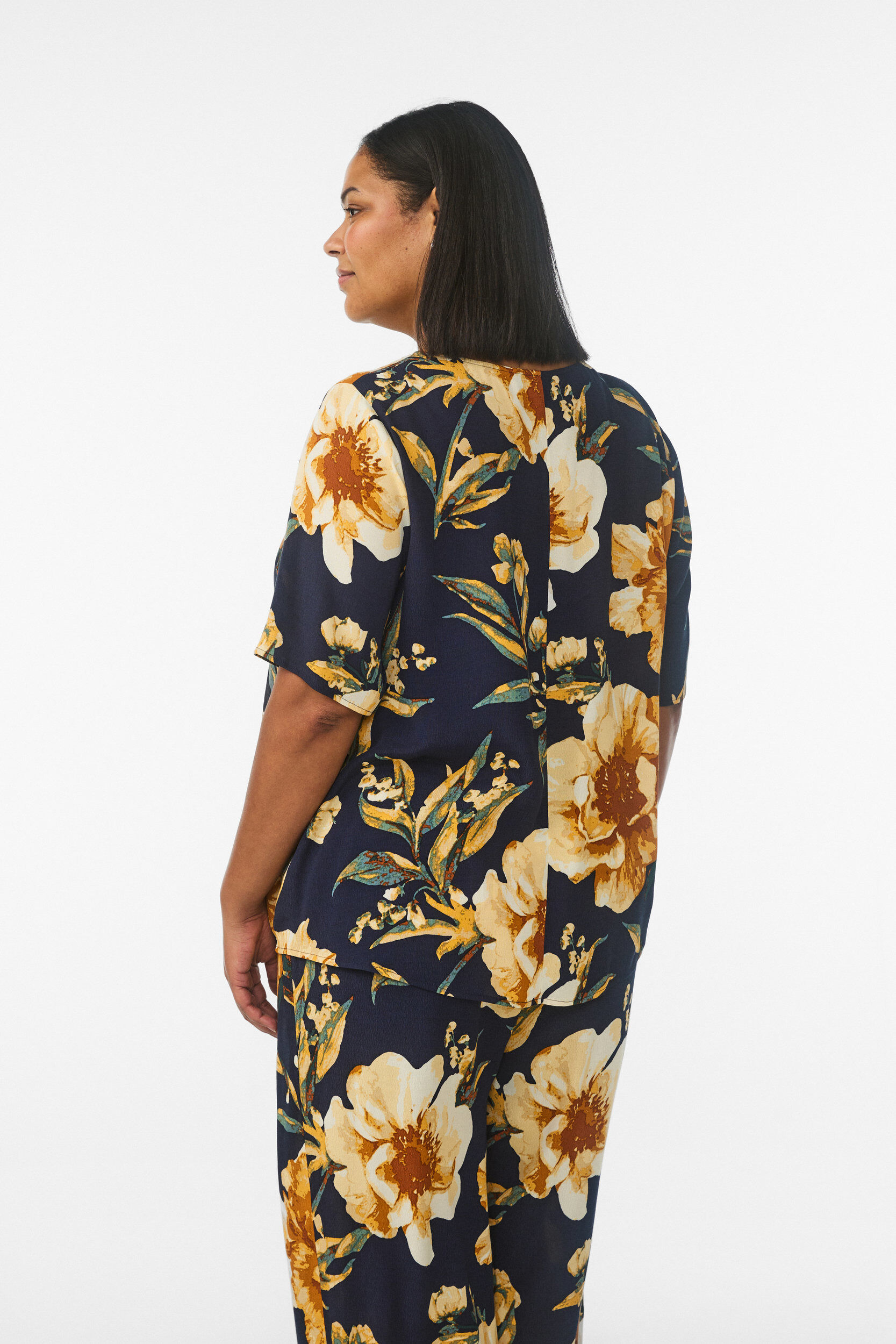 ZizziKurz&auml;rmelige Bluse aus Viskose mit Print, Blau, Model image number 2