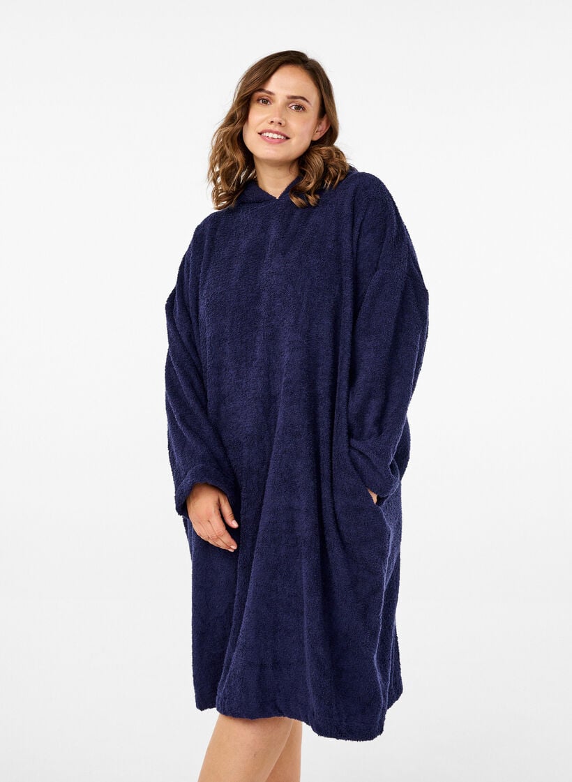 Frottee-Poncho mit Kapuze, Navy Blazer, Model image number 0