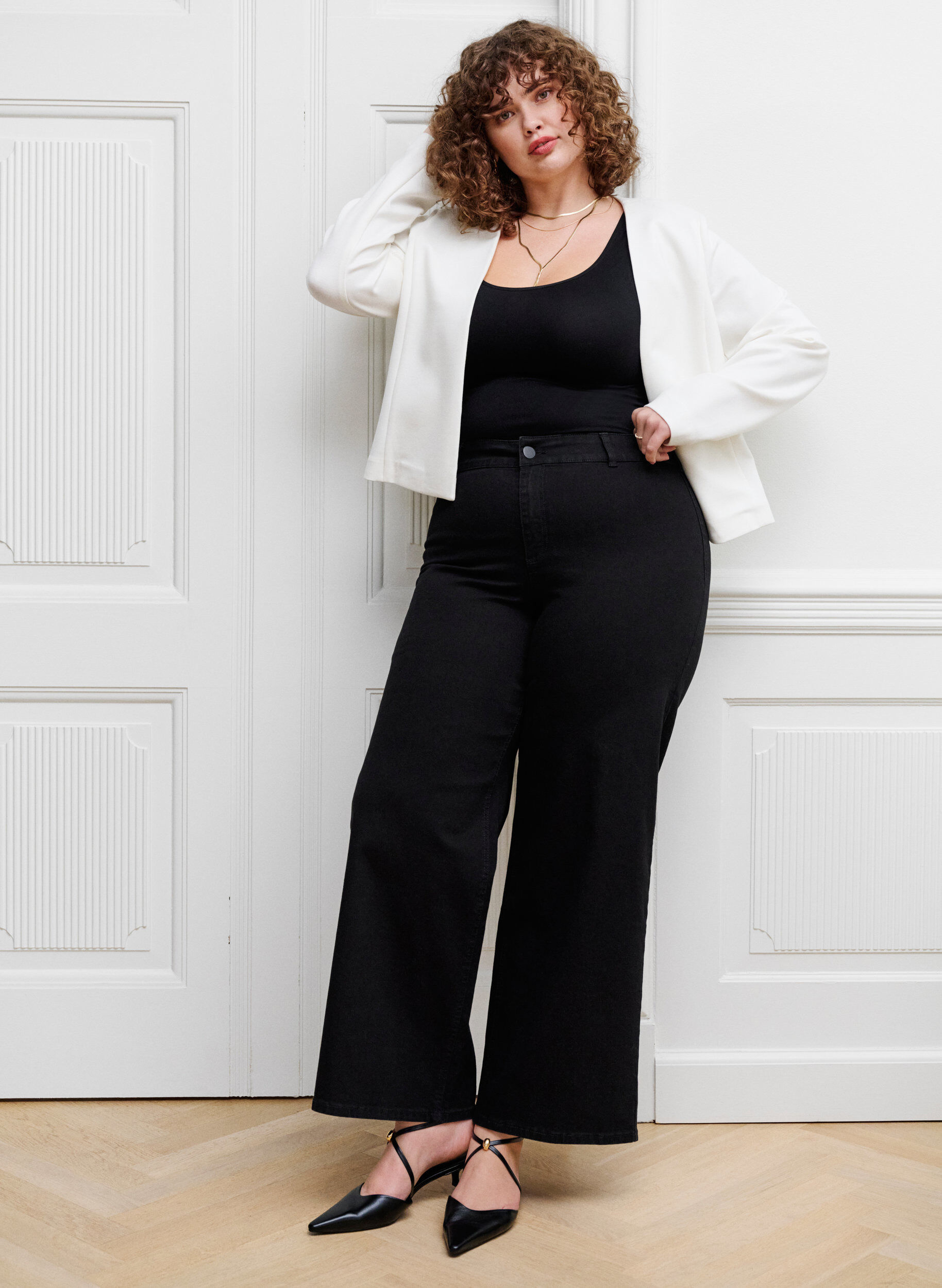 Jeans mit hoher Taille und weitem Bein