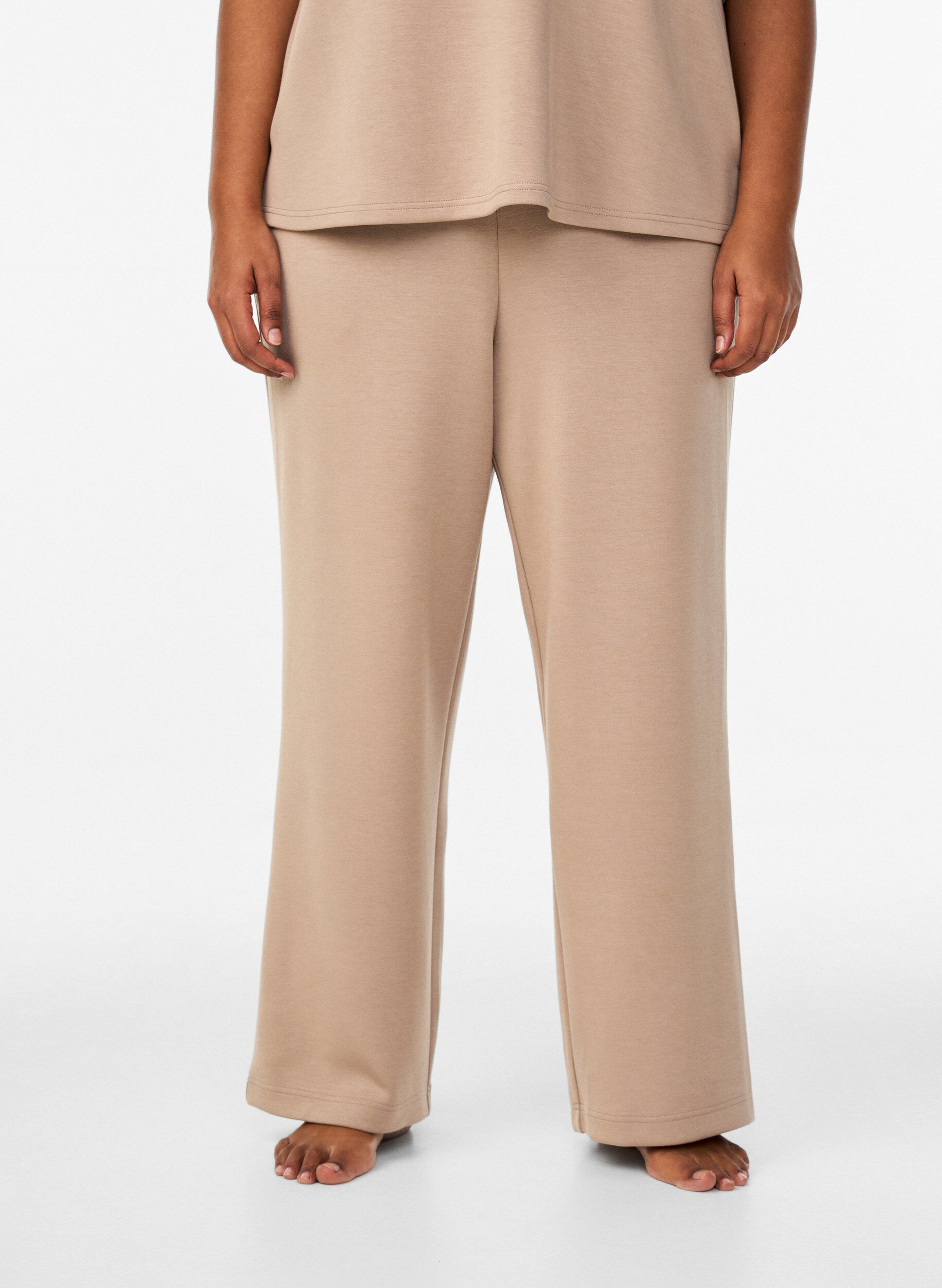 ZizziHoch taillierte Loungehose mit geraden Beinen, Beige, Model image number 2