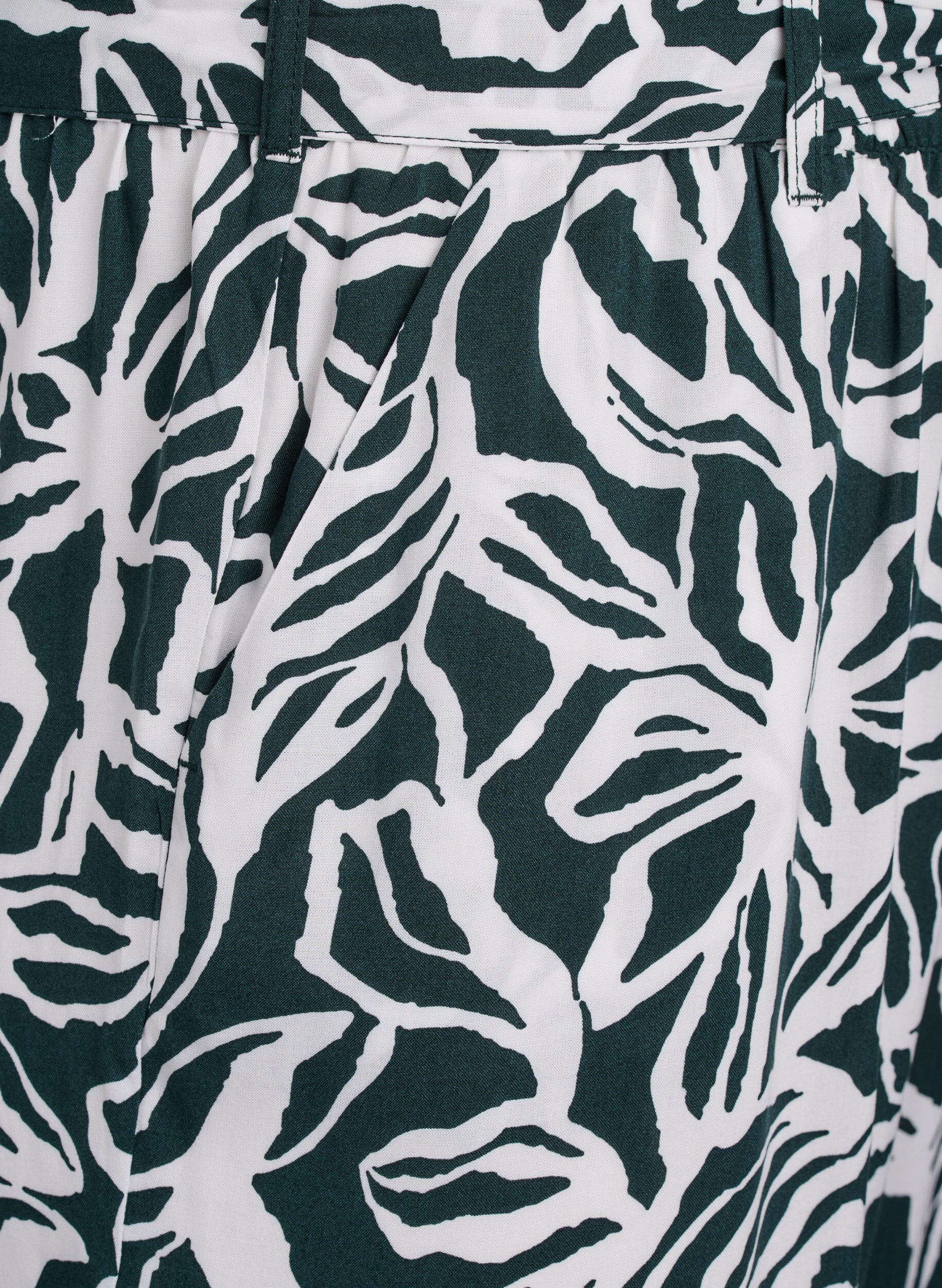 ZizziHoch taillierte Hose aus Viskose, Gr&uuml;n, Packshot image number 2